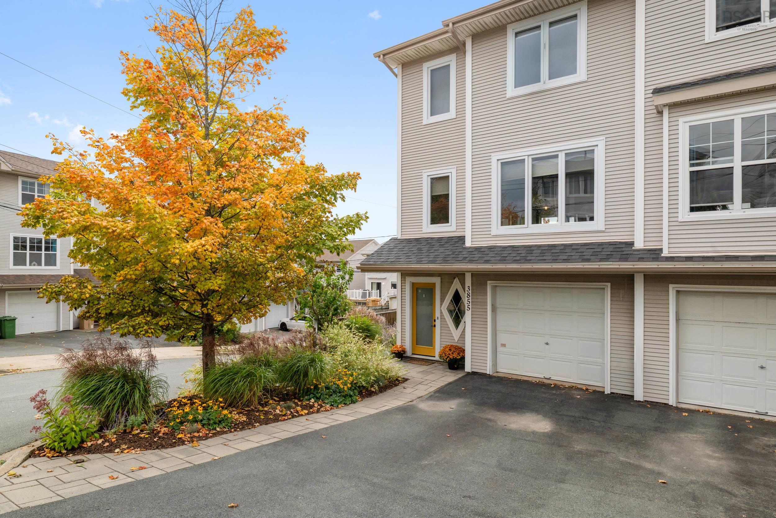 $649,900.00: 3855 Rockhead Court, Halifax