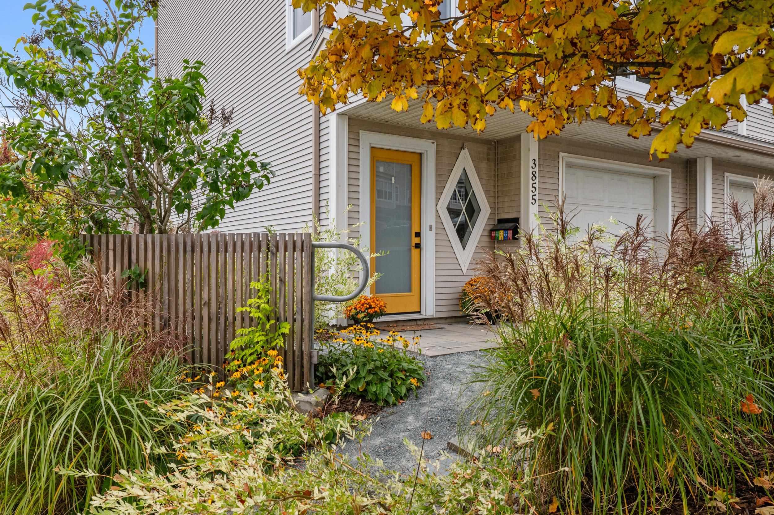 $649,900.00: 3855 Rockhead Court, Halifax