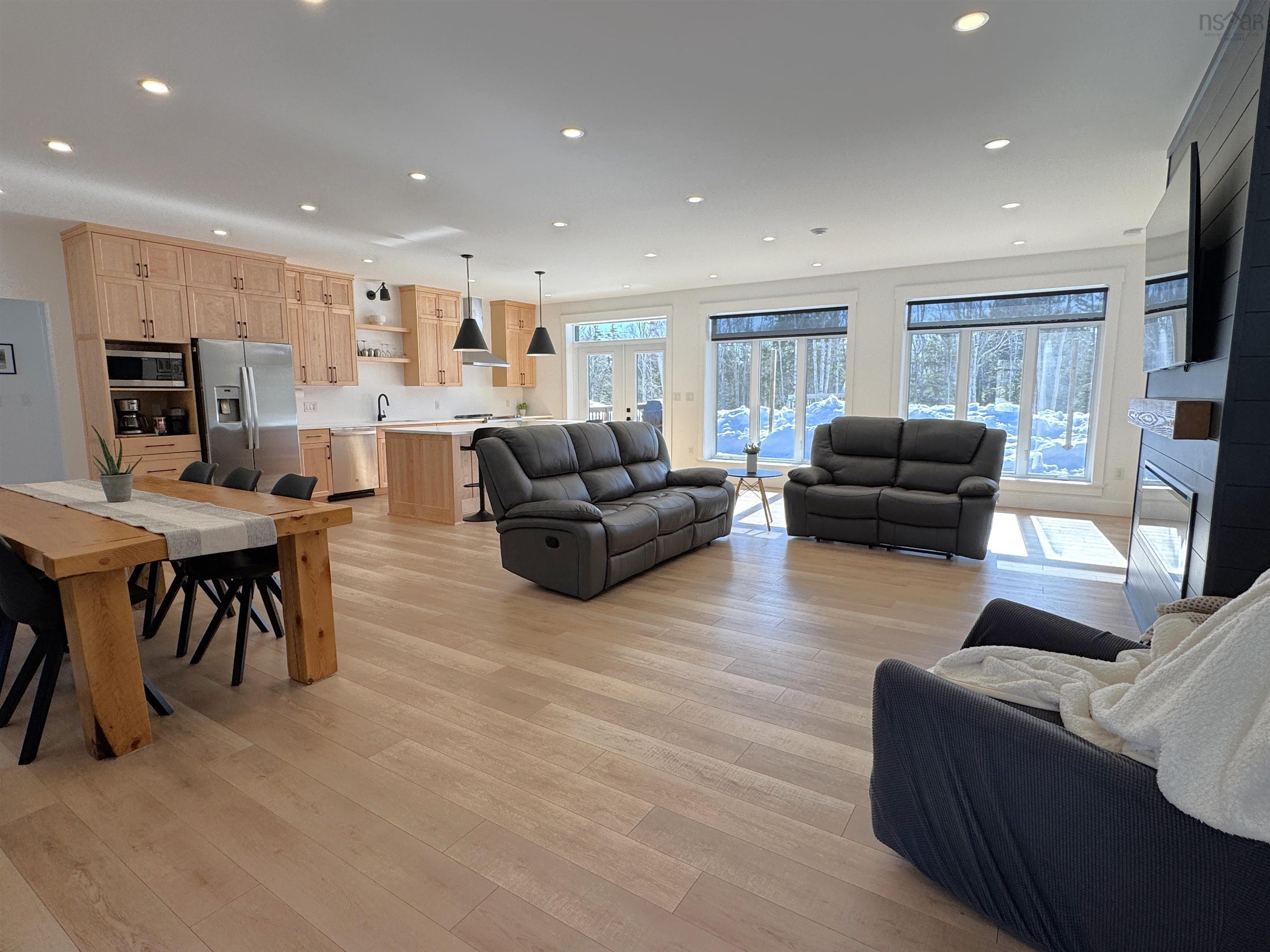 $679,000.00: 365 Rockfield Road, Durham