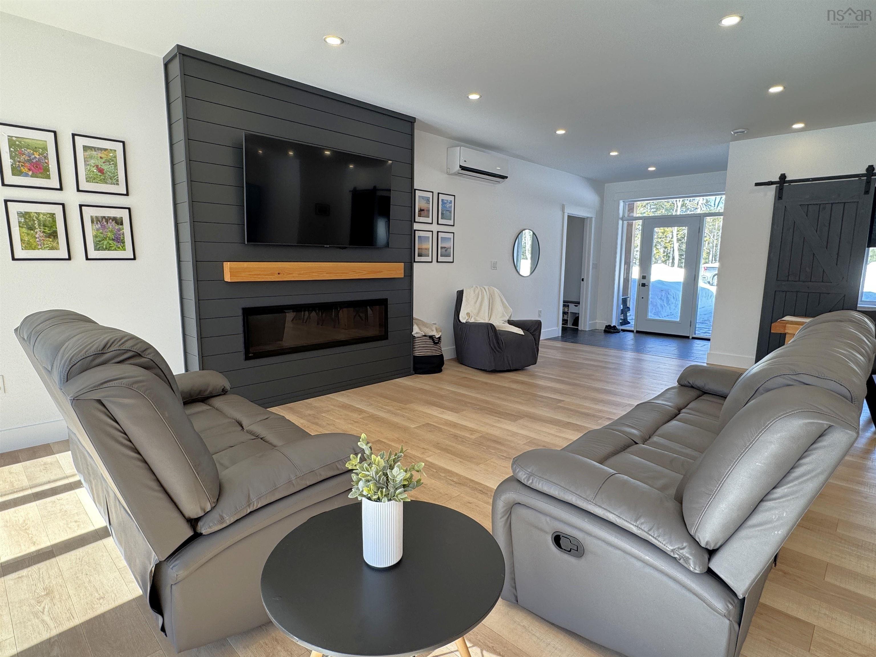 $679,000.00: 365 Rockfield Road, Durham