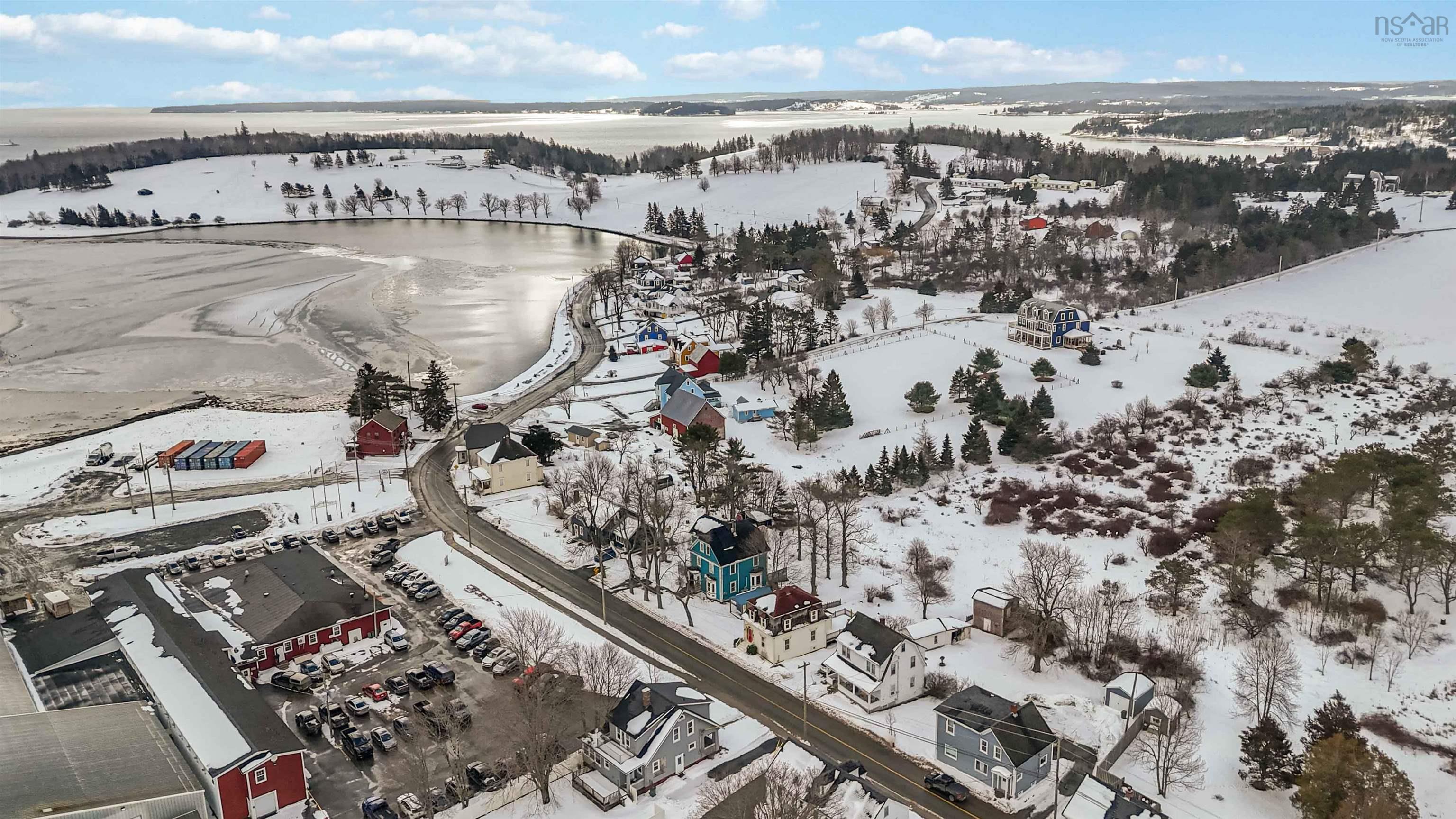 $695,000.00: 66 Tannery Road, Lunenburg