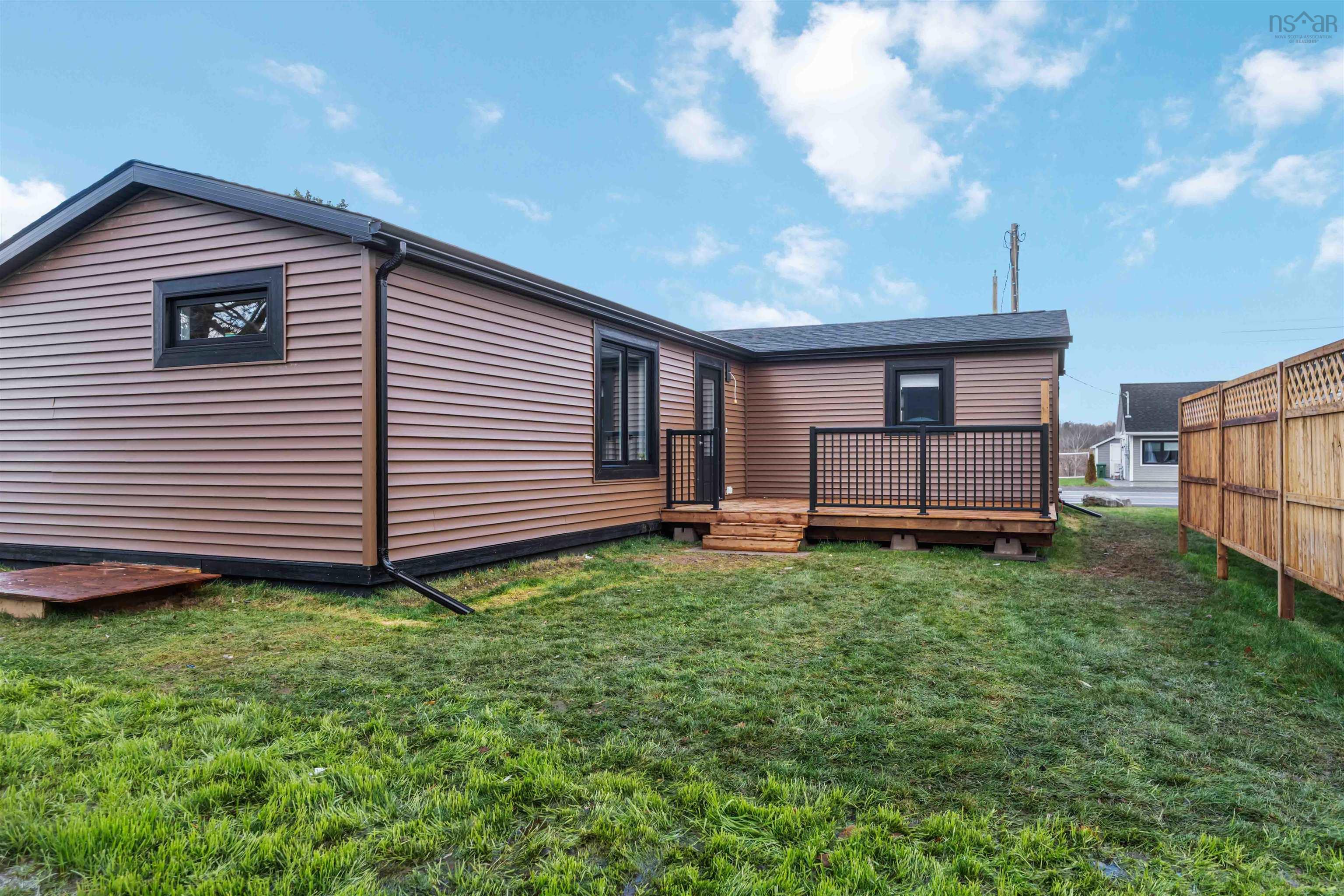 $399,900.00: 326 Nichols Avenue, North Kentville