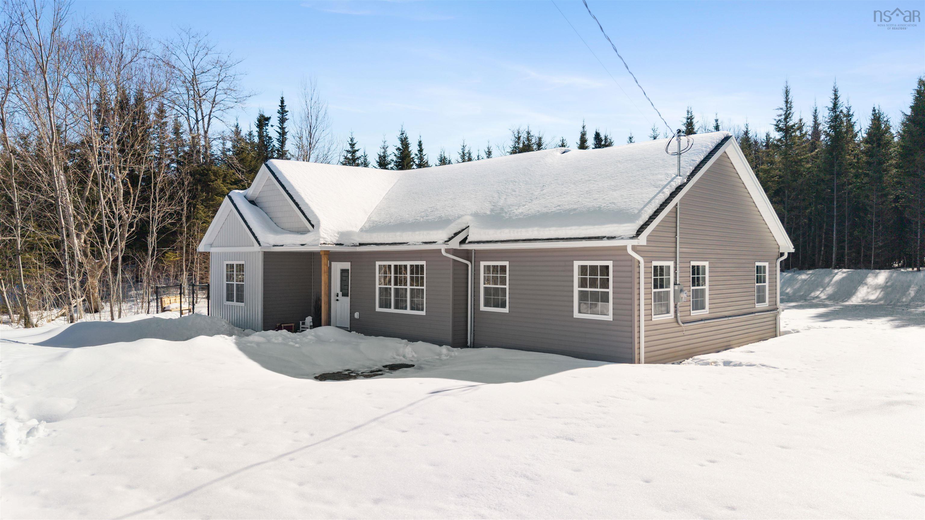 $575,000.00: 420 Lays Lake Road, Meaghers Grant