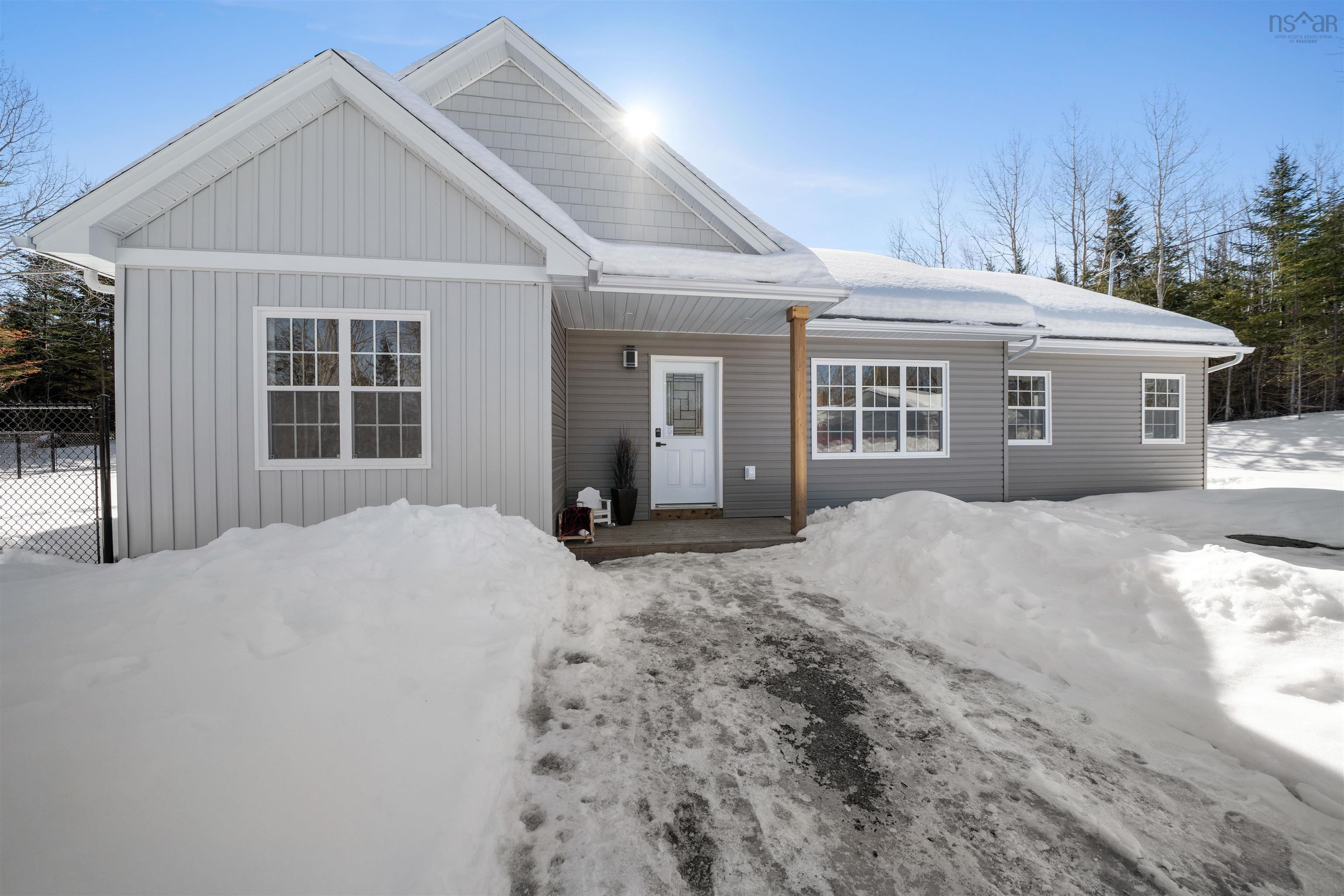 $575,000.00: 420 Lays Lake Road, Meaghers Grant