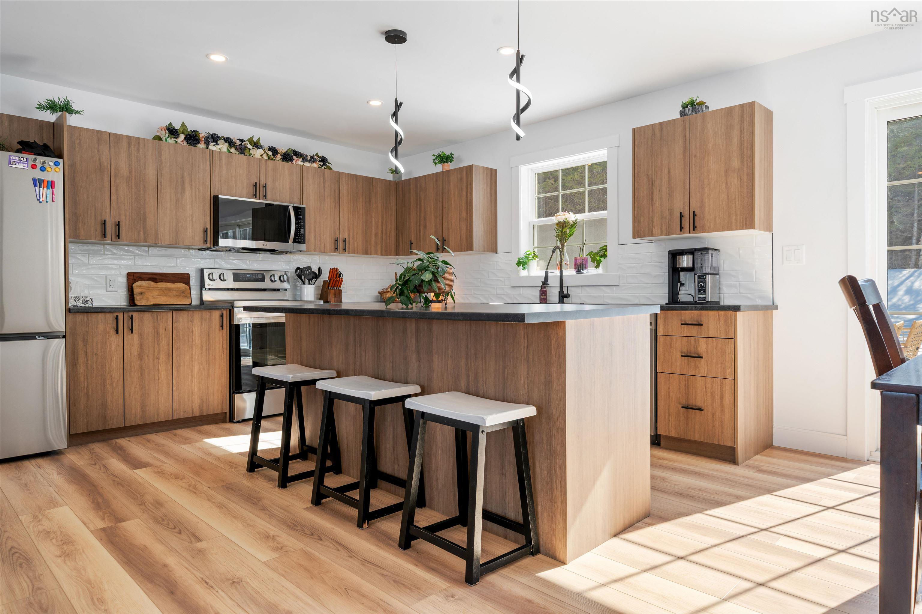 $575,000.00: 420 Lays Lake Road, Meaghers Grant