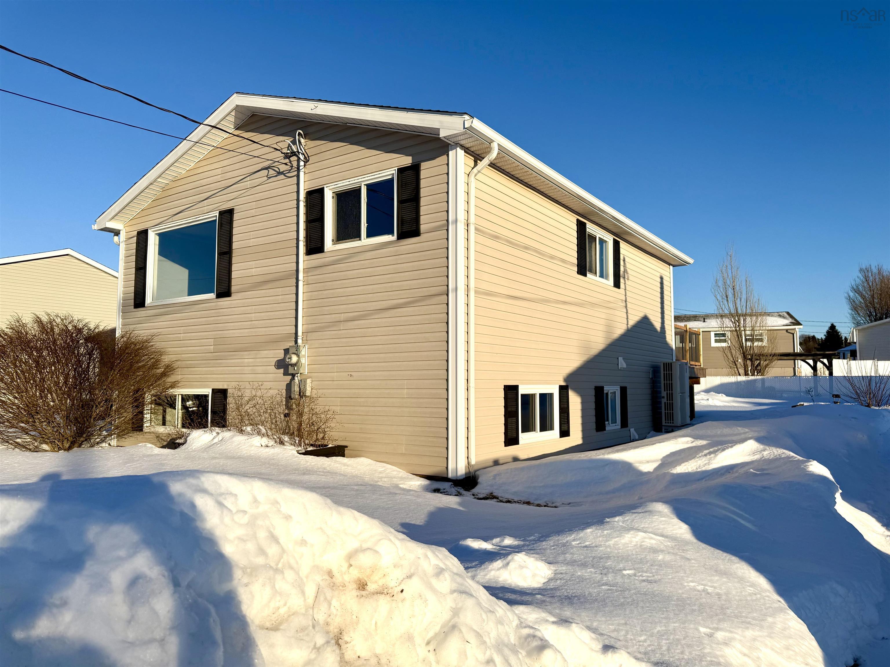 20 Dickey Street, Amherst, NS (MLS® 202603753)