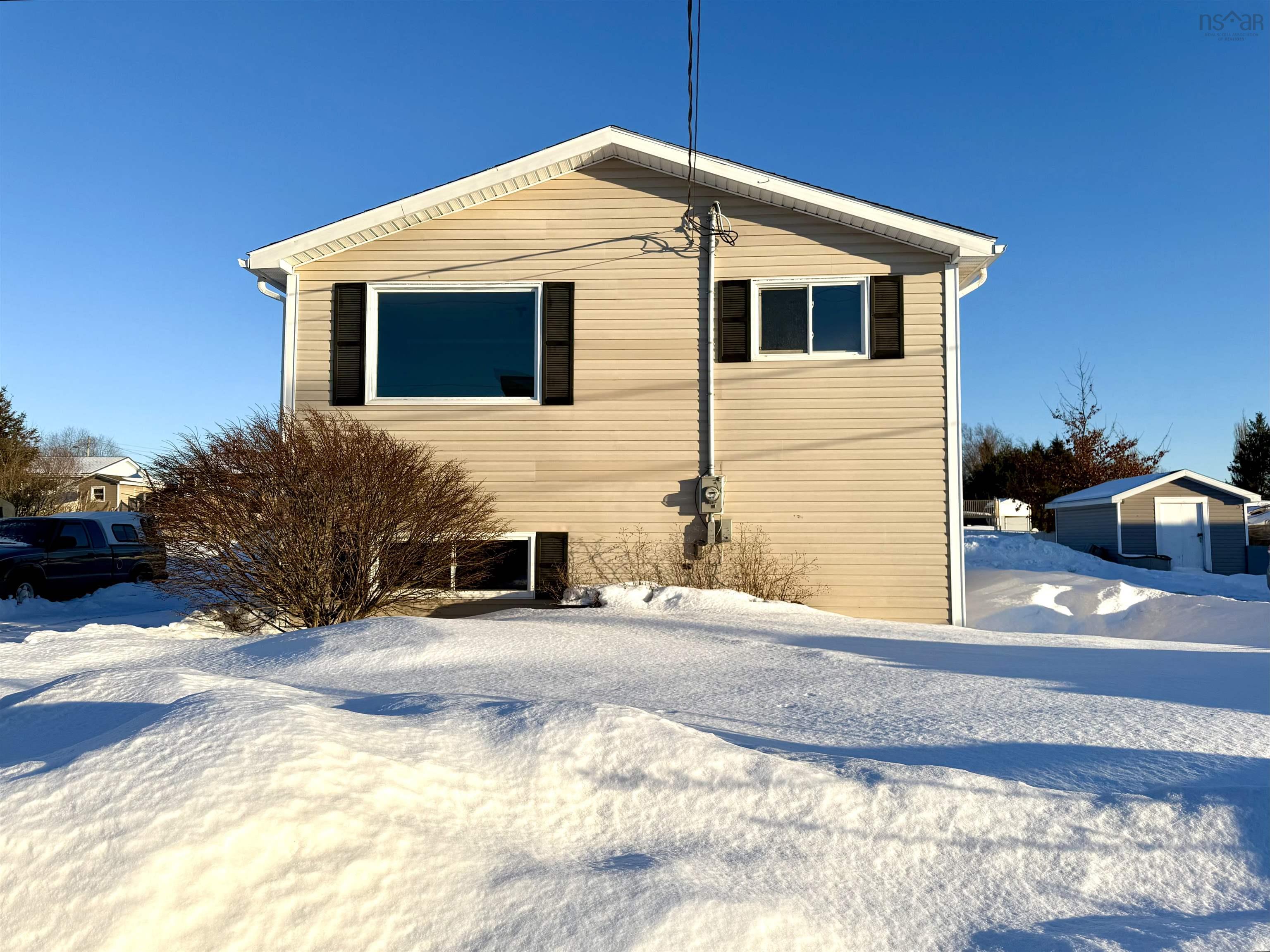 $249,900.00: 20 Dickey Street, Amherst