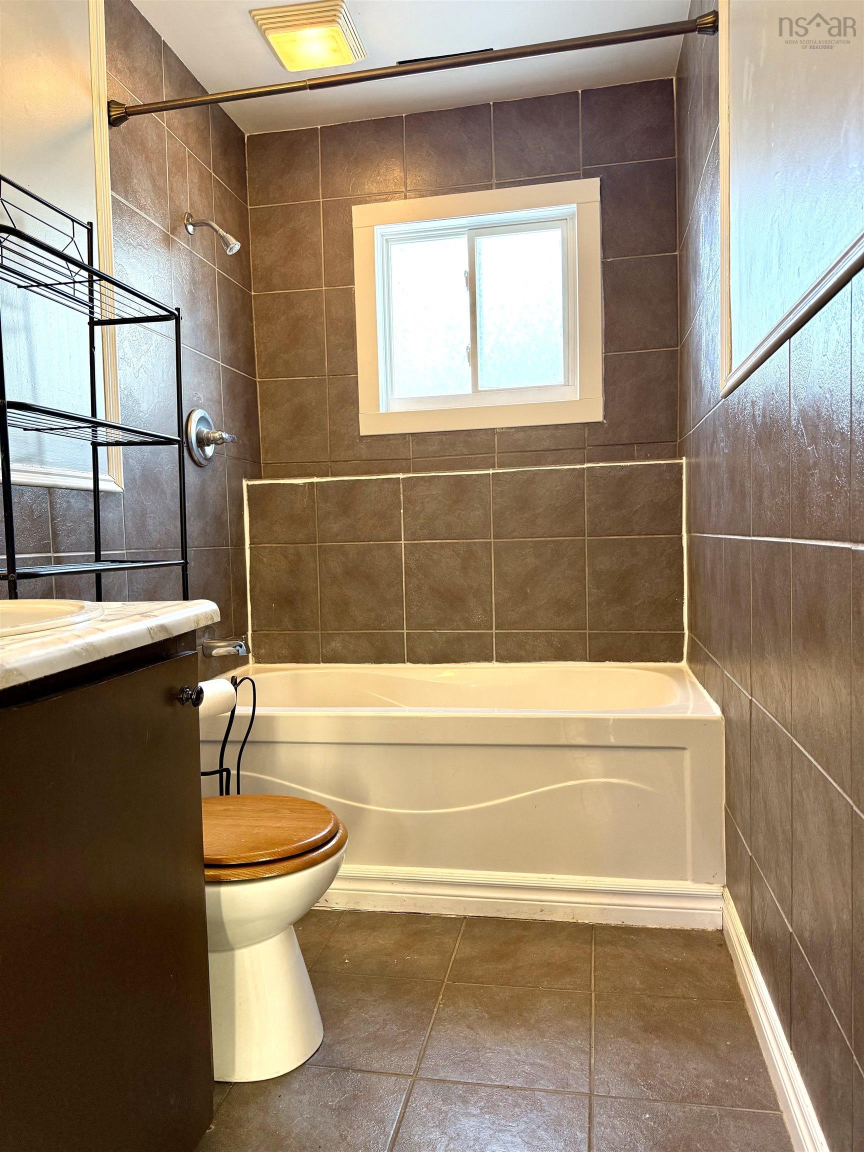 $249,900.00: 20 Dickey Street, Amherst