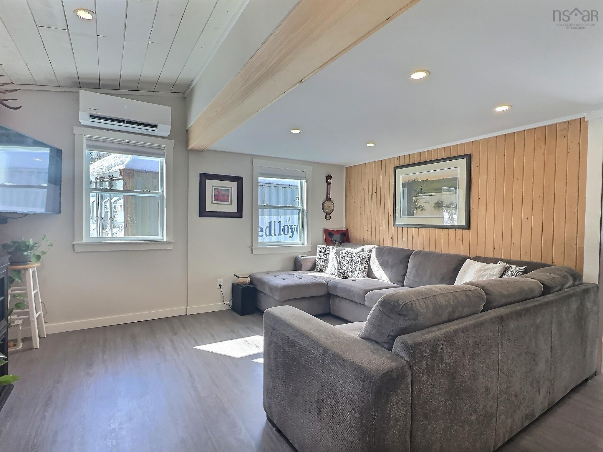 $435,000.00: 556 Valley Road, Westchester Station