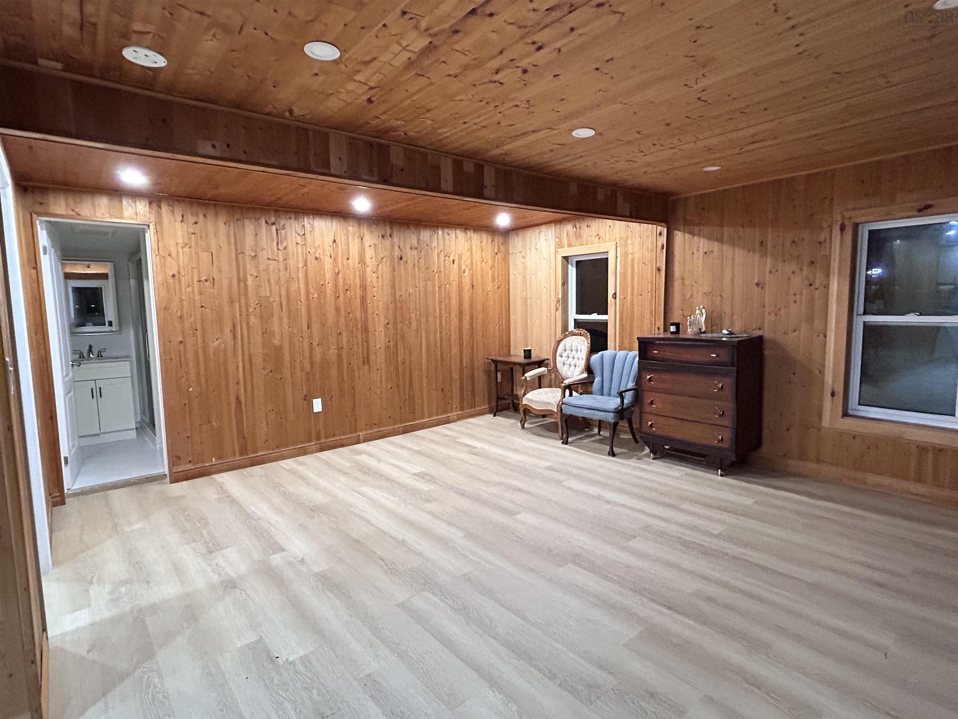 $499,000.00: 29 Hillside Boularderie Road, Groves Point