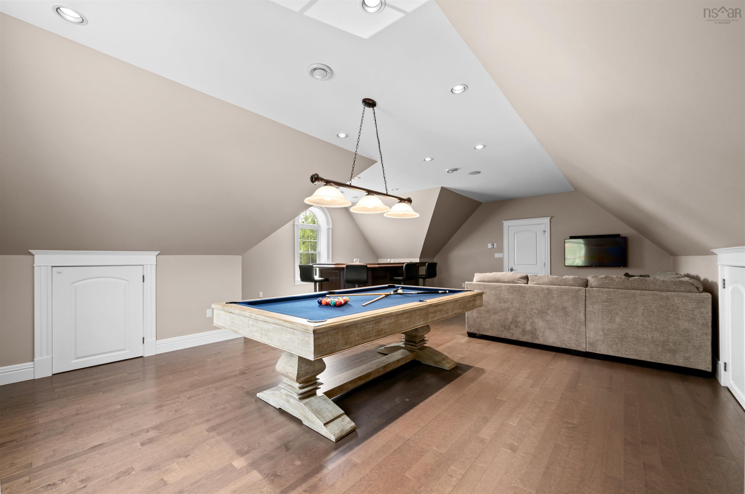 $1,050,000.00: 13697 Highway 1, Wilmot