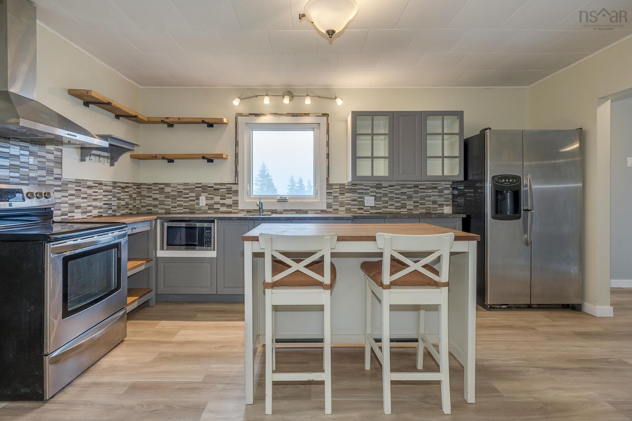 $330,000.00: 2510 West Ship Harbour Crossroads, Owls Head