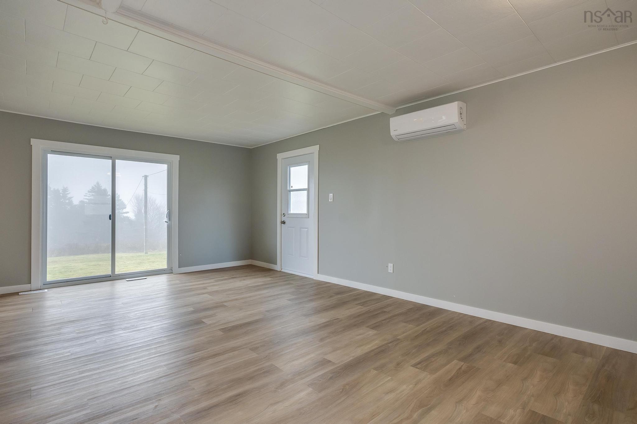 $330,000.00: 2510 West Ship Harbour Crossroads, Owls Head