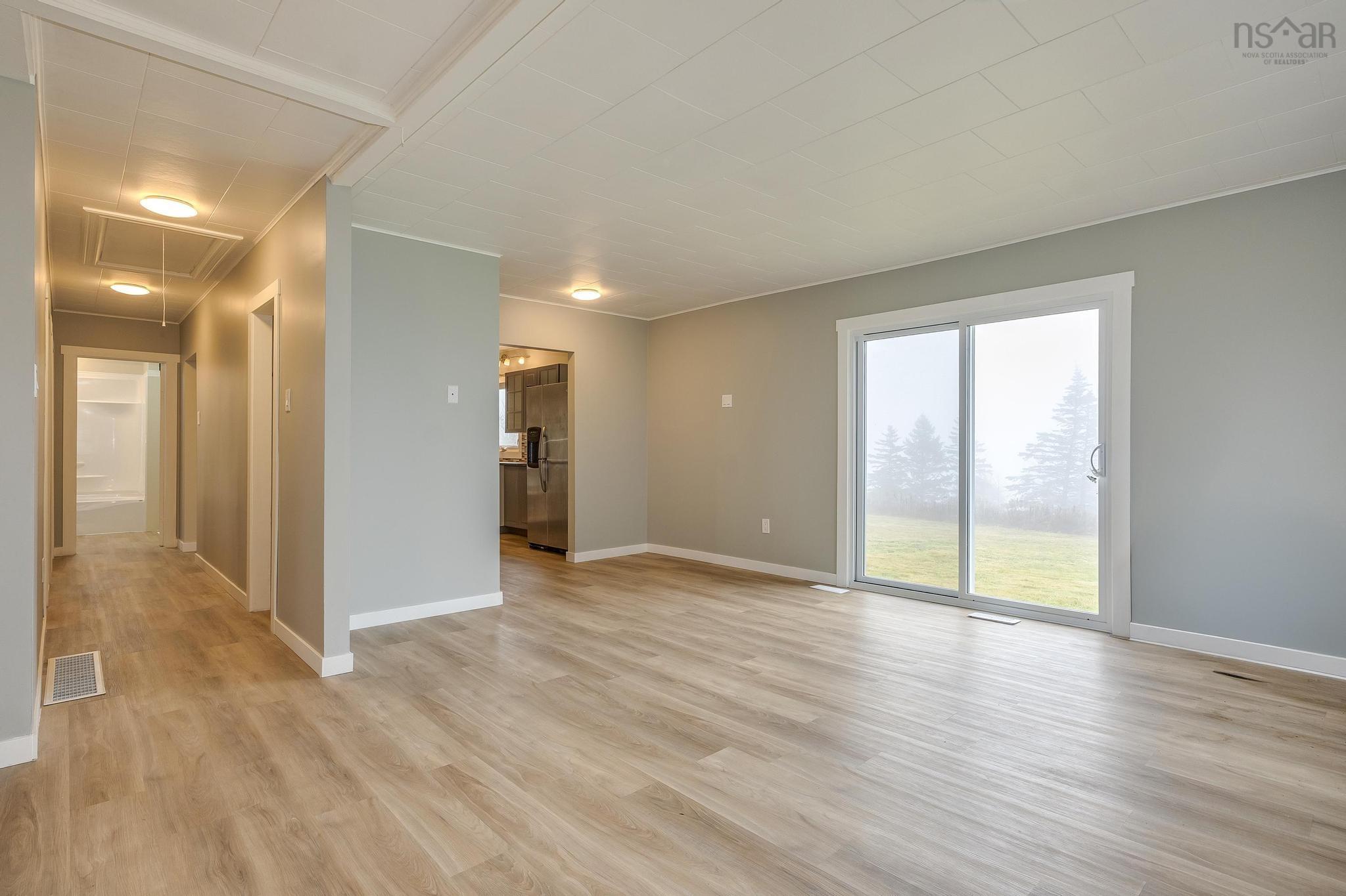 $330,000.00: 2510 West Ship Harbour Crossroads, Owls Head