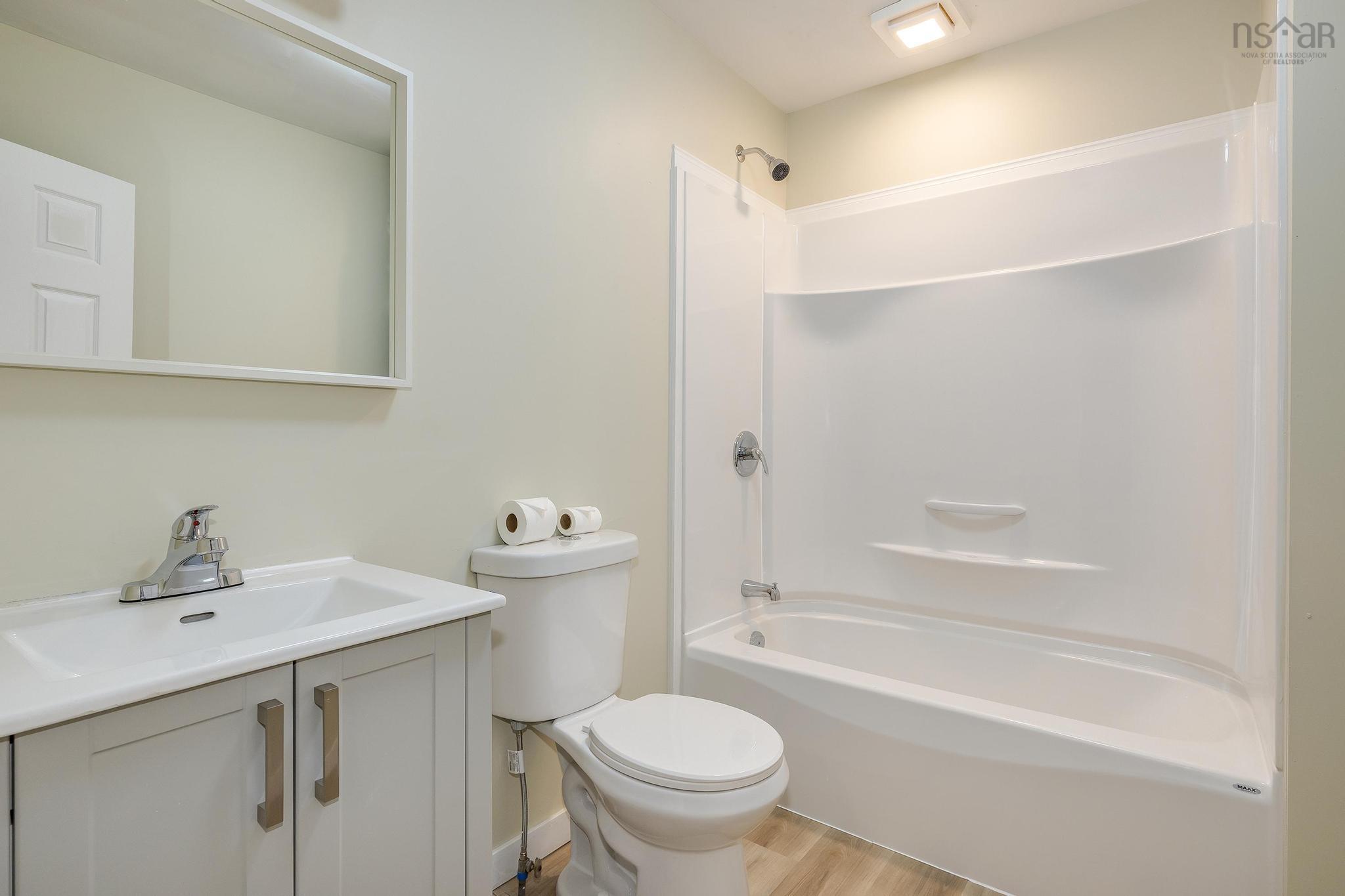 $330,000.00: 2510 West Ship Harbour Crossroads, Owls Head