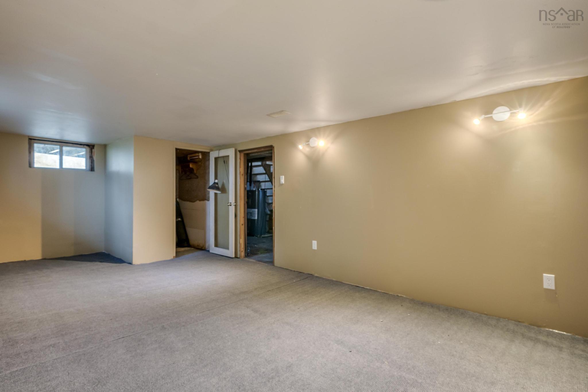 $330,000.00: 2510 West Ship Harbour Crossroads, Owls Head