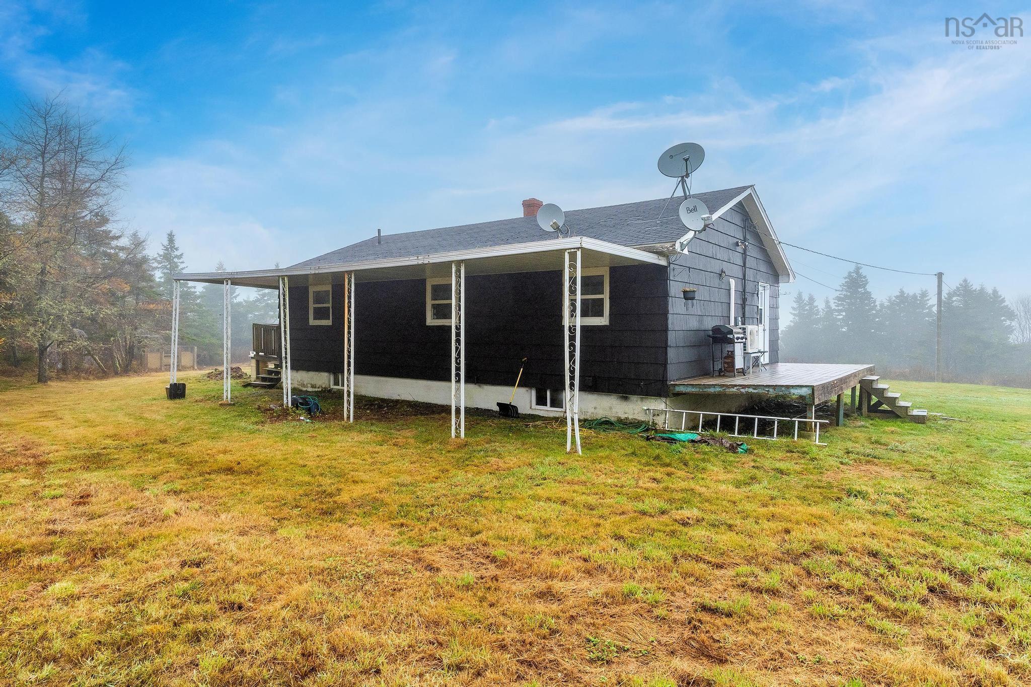 $330,000.00: 2510 West Ship Harbour Crossroads, Owls Head