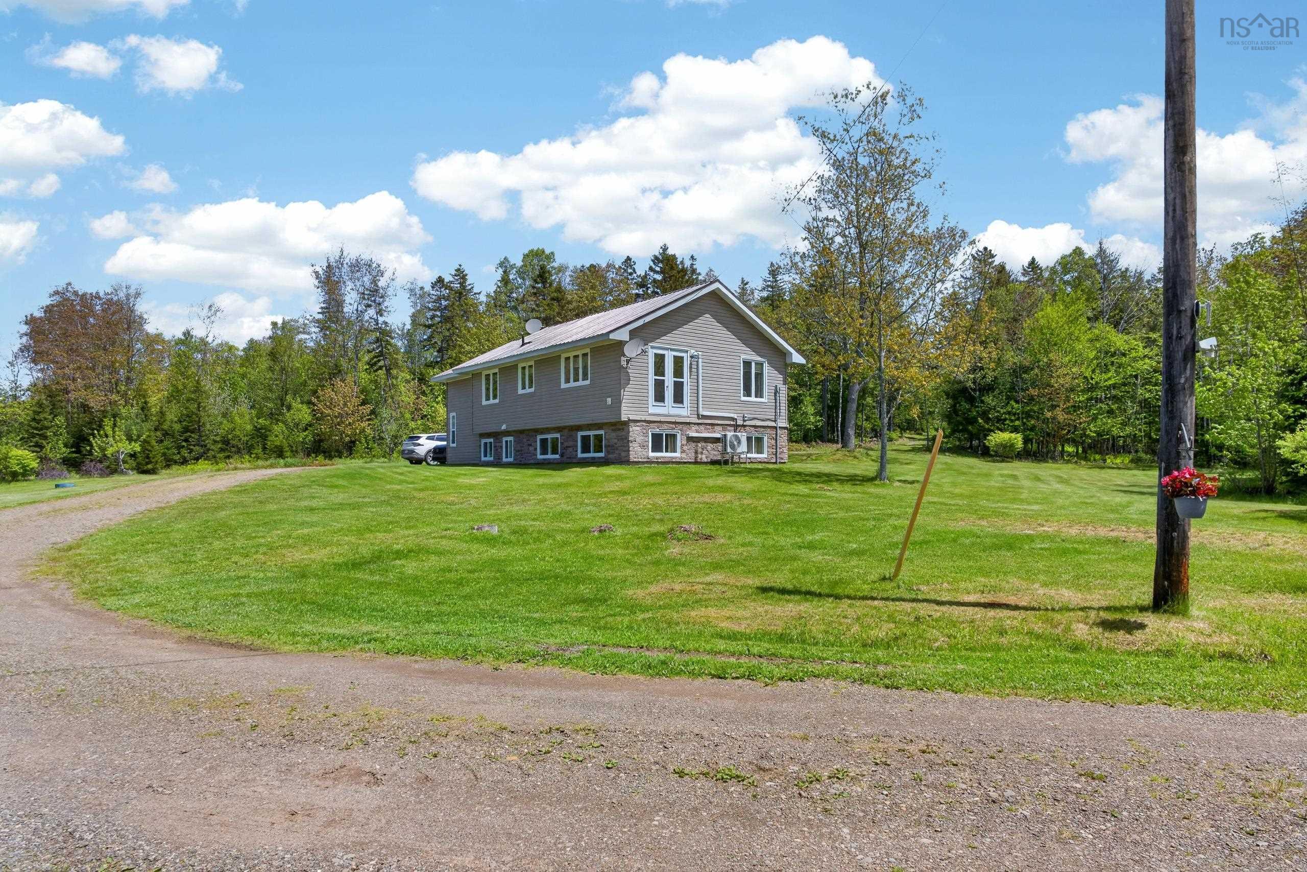 $795,000.00: 621 Wittenburg Road, Wittenburg