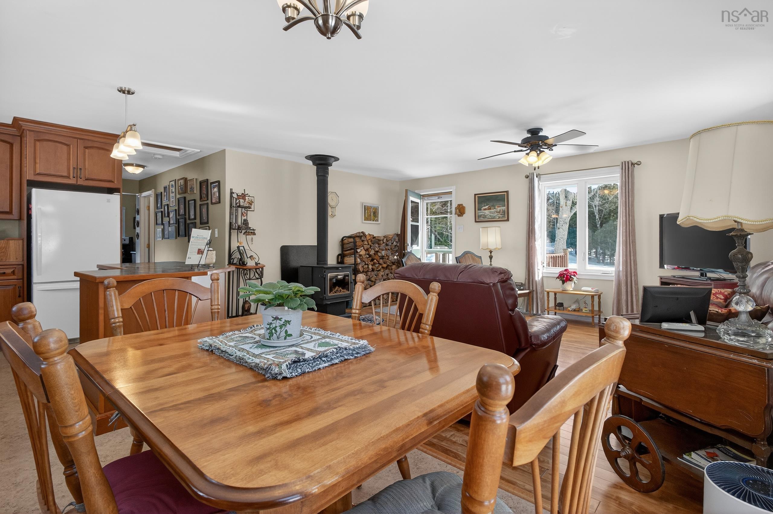 $795,000.00: 621 Wittenburg Road, Wittenburg