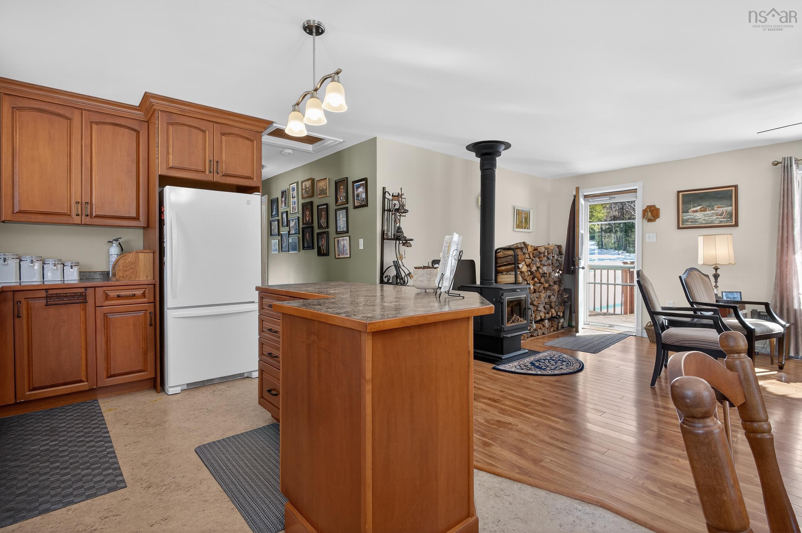 $795,000.00: 621 Wittenburg Road, Wittenburg