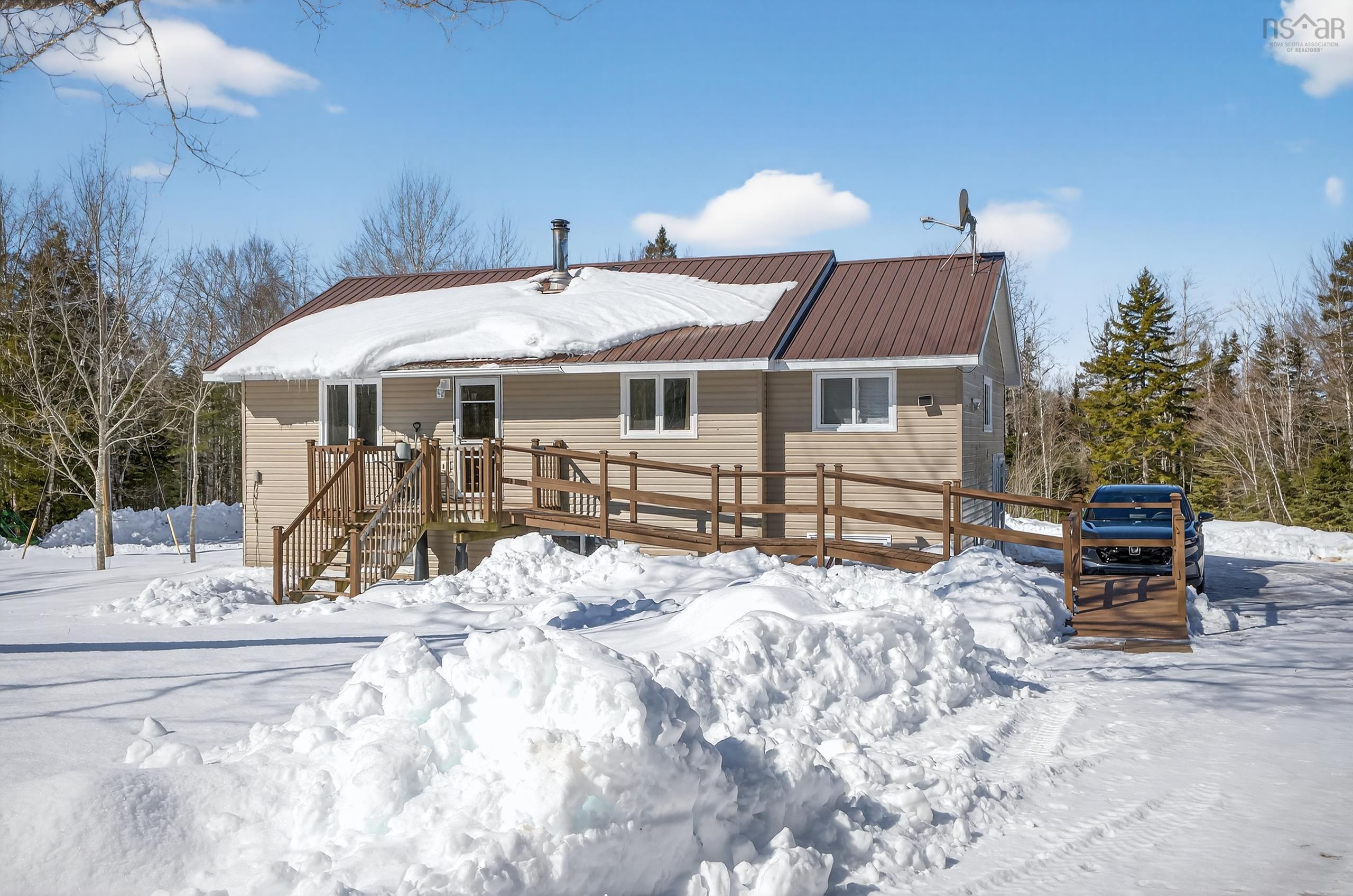 $824,900.00: 621 Wittenburg Road, Wittenburg