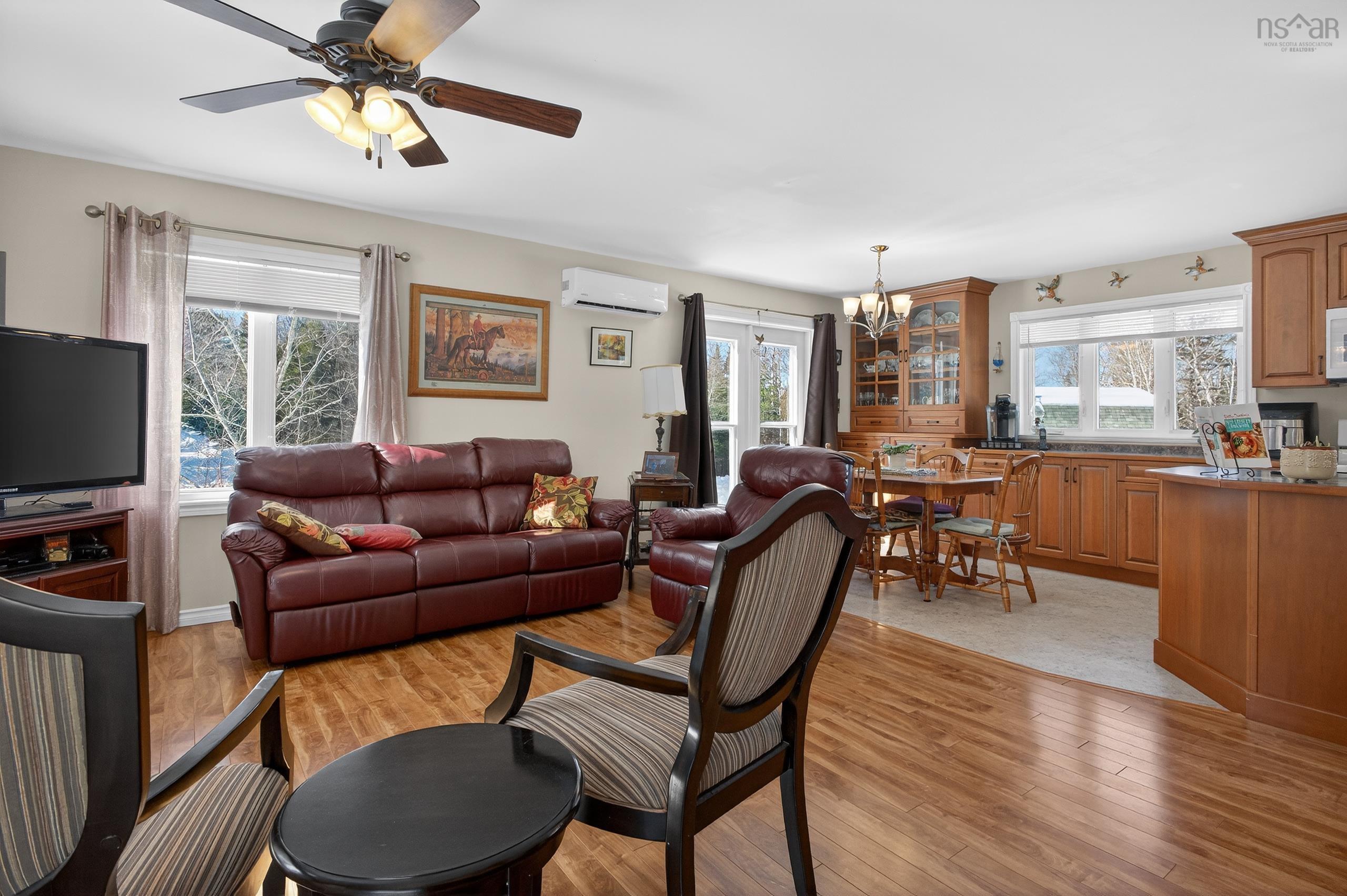 $824,900.00: 621 Wittenburg Road, Wittenburg