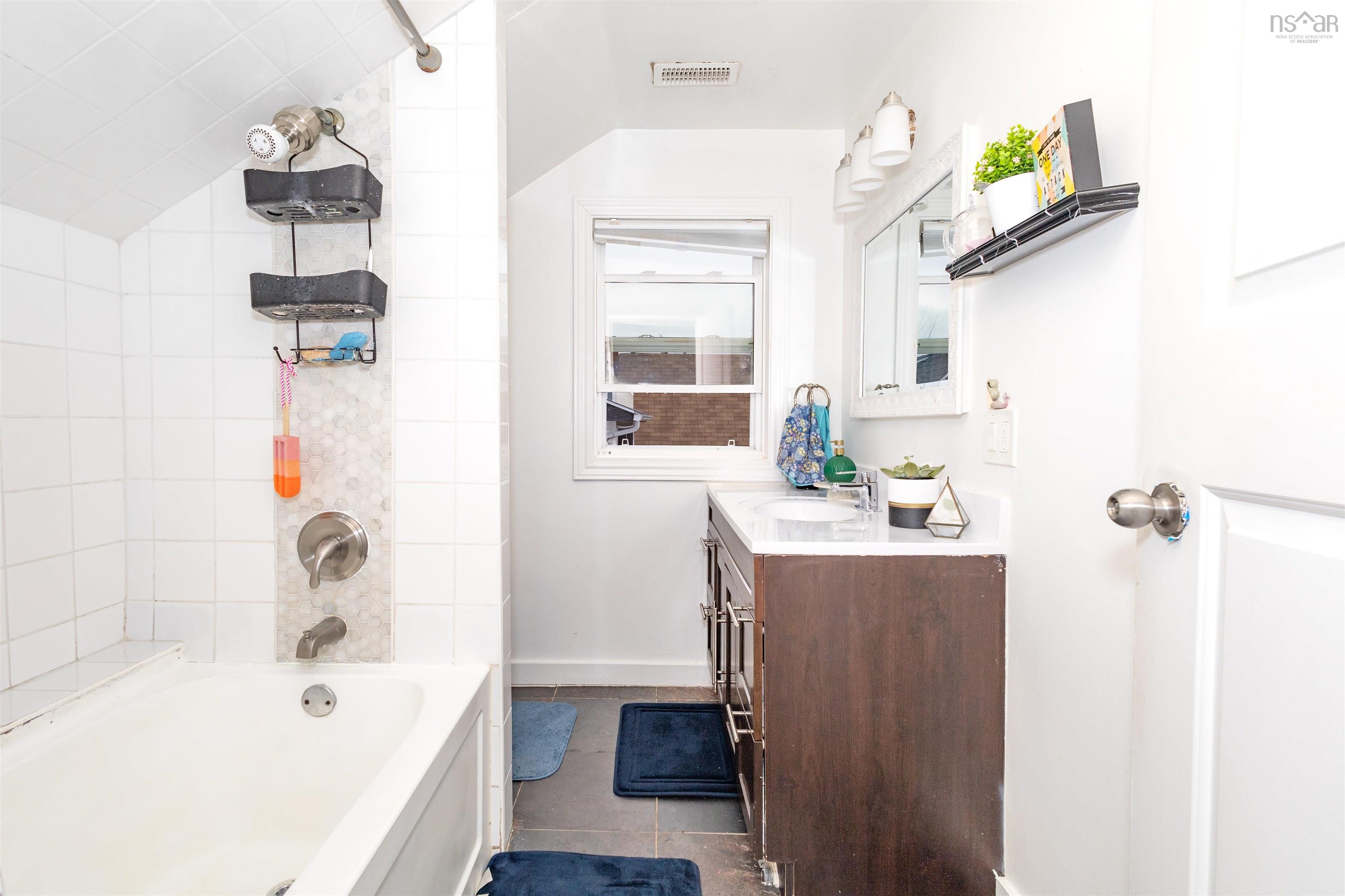 $325,000.00: 31 Stornaway Street, Ashby