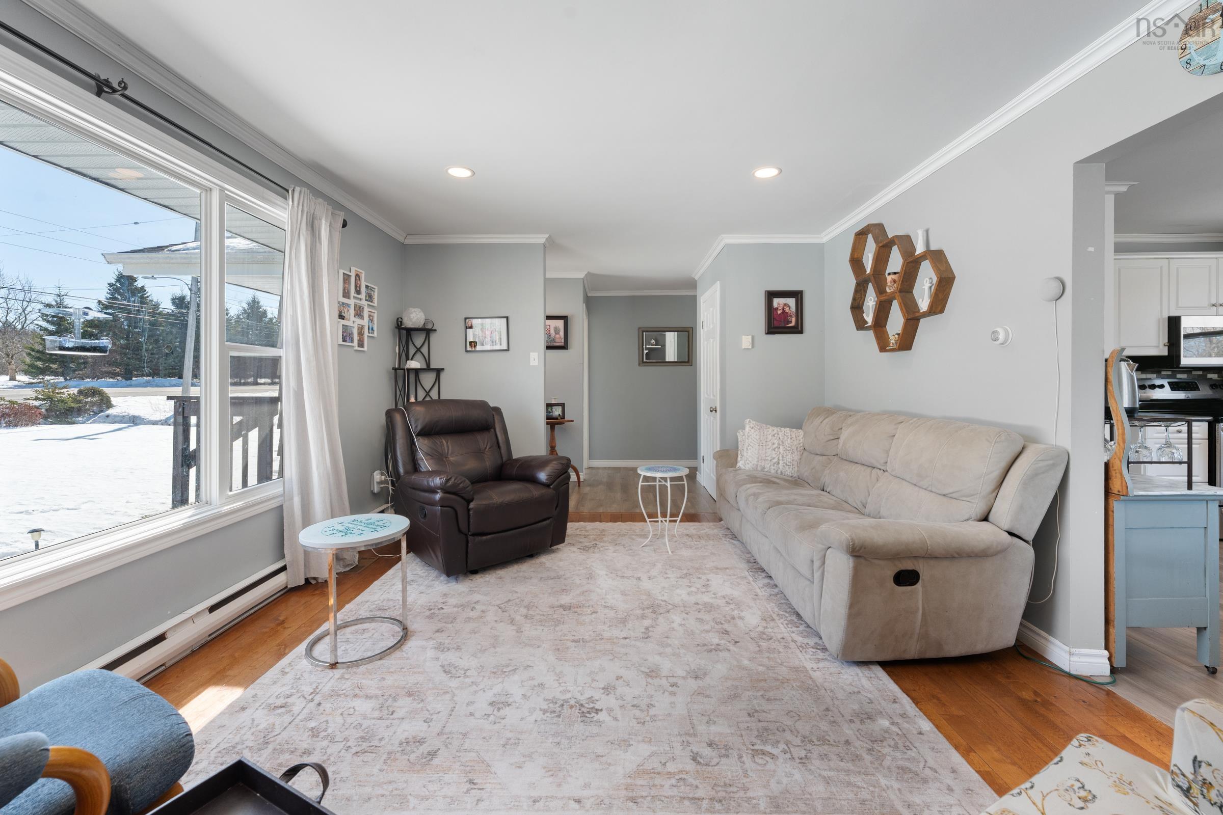 $299,000.00: 585 Highway 340, South Ohio