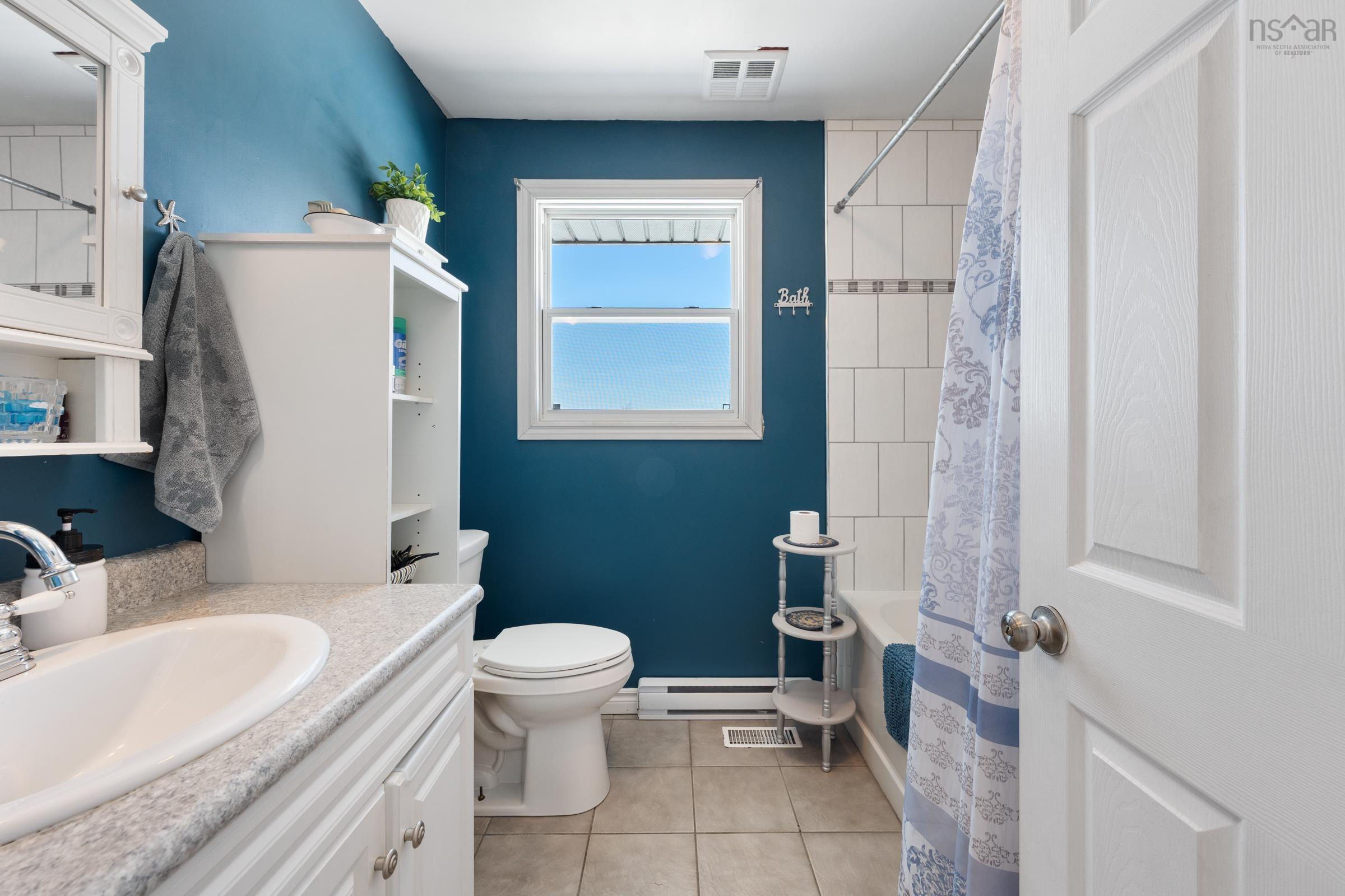 $299,000.00: 585 Highway 340, South Ohio