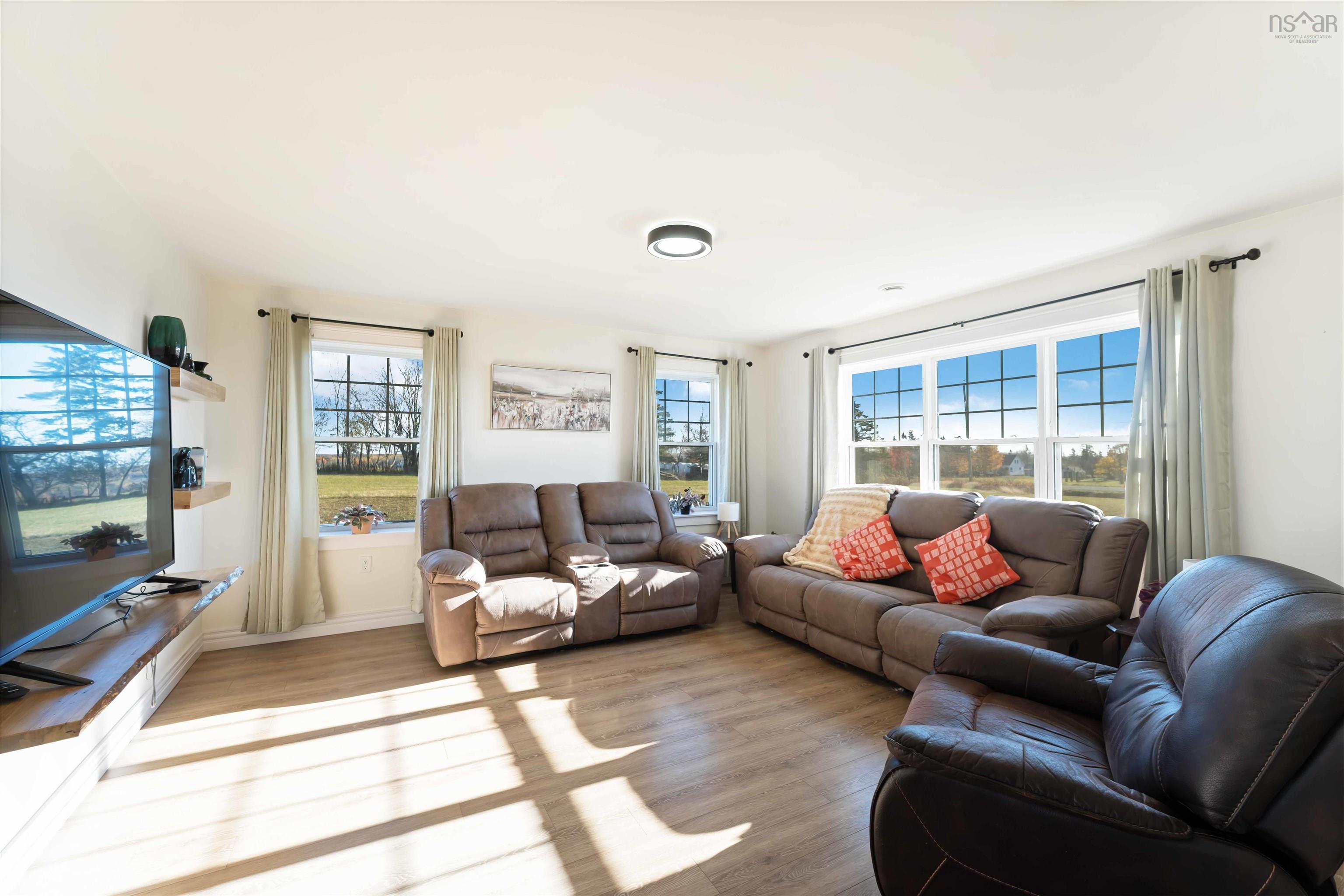 $699,900.00: 2313 Davidson Street, Forest Hill