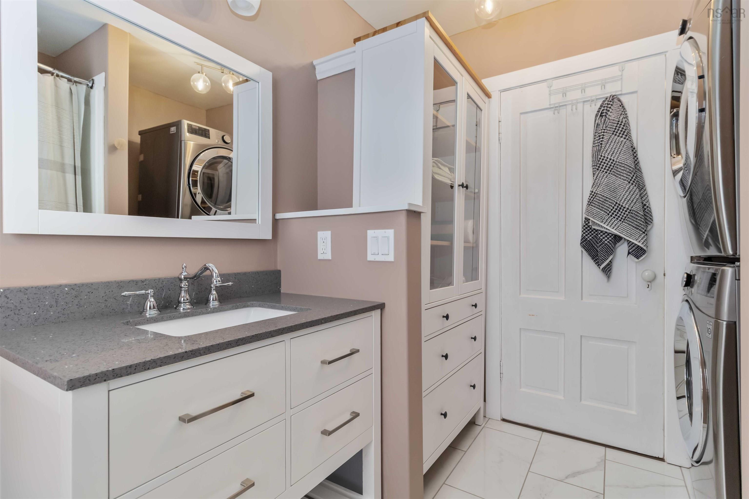 $479,900.00: 7484 Highway 3, Martins River