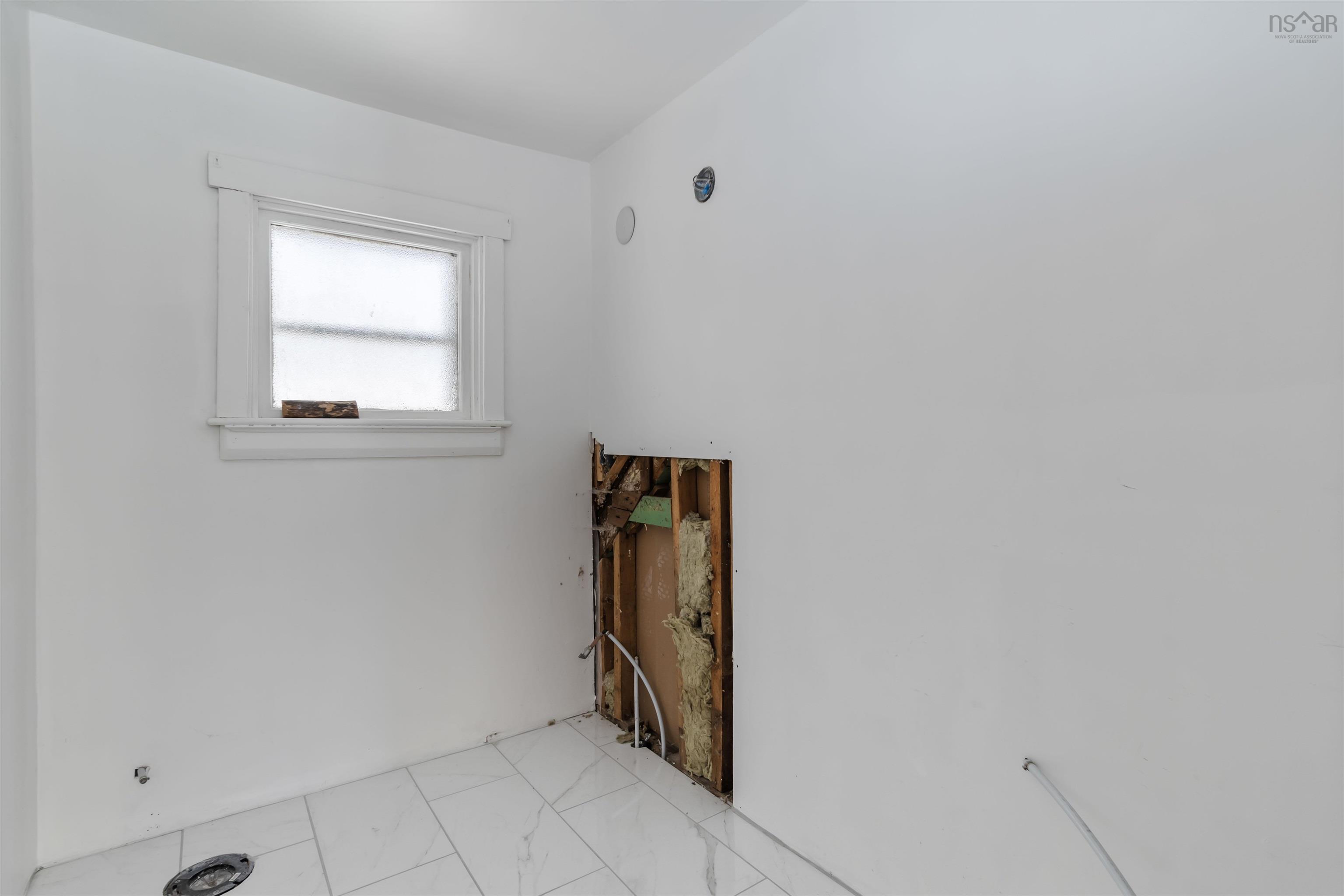 $479,900.00: 7484 Highway 3, Martins River