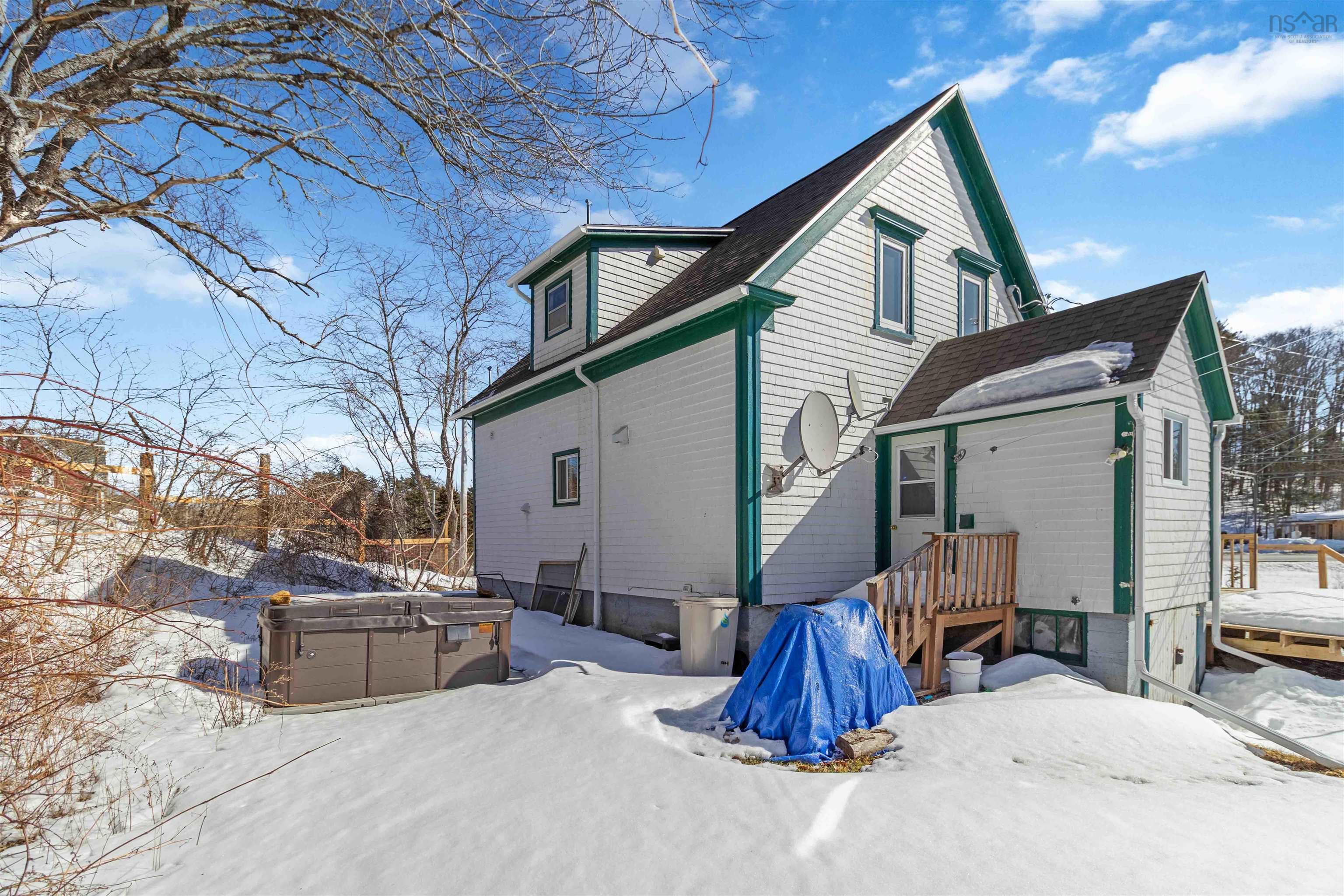 $479,900.00: 7484 Highway 3, Martins River