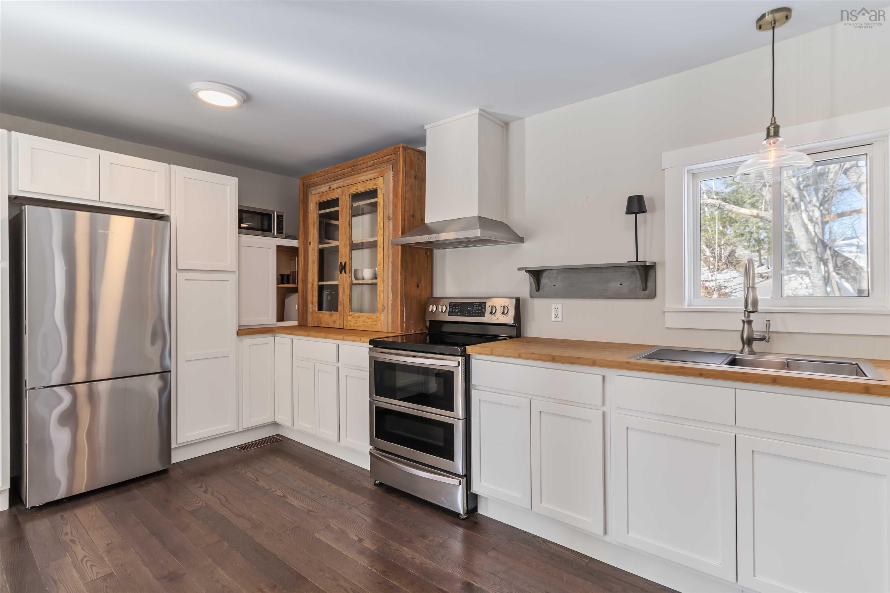 $479,900.00: 7484 Highway 3, Martins River