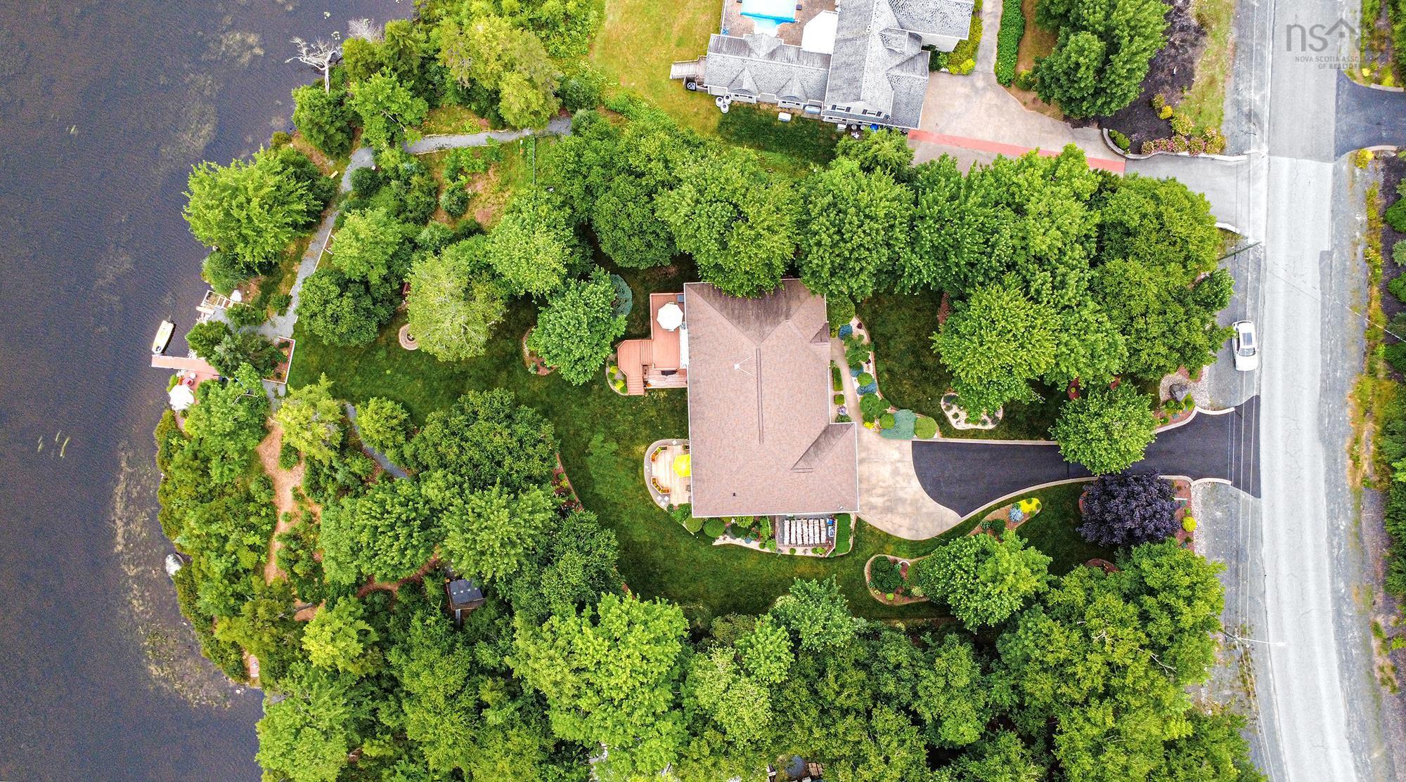 $1,399,000.00: 182 Thompson Run, Hammonds Plains