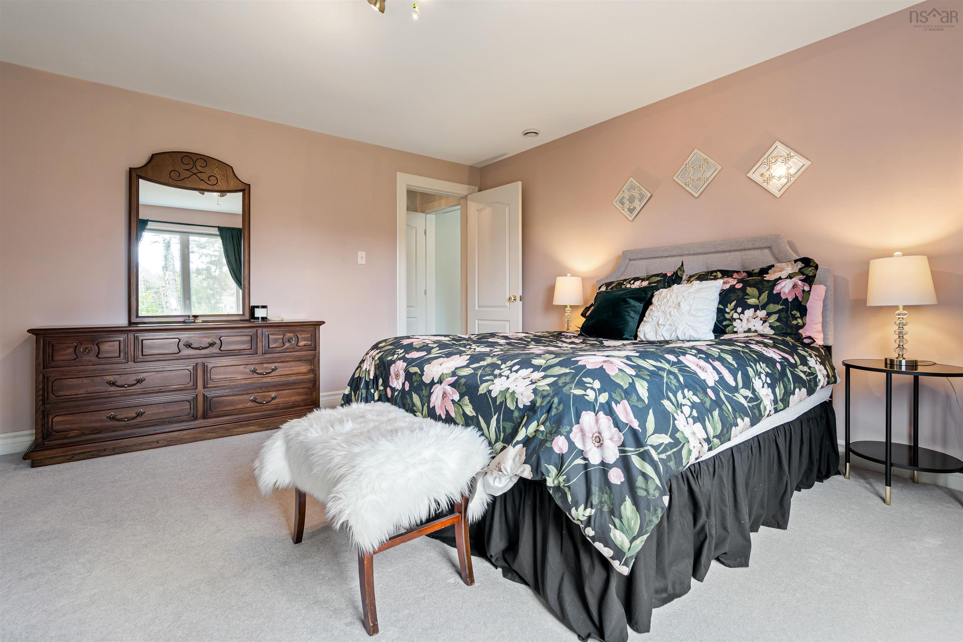 $1,399,000.00: 182 Thompson Run, Hammonds Plains