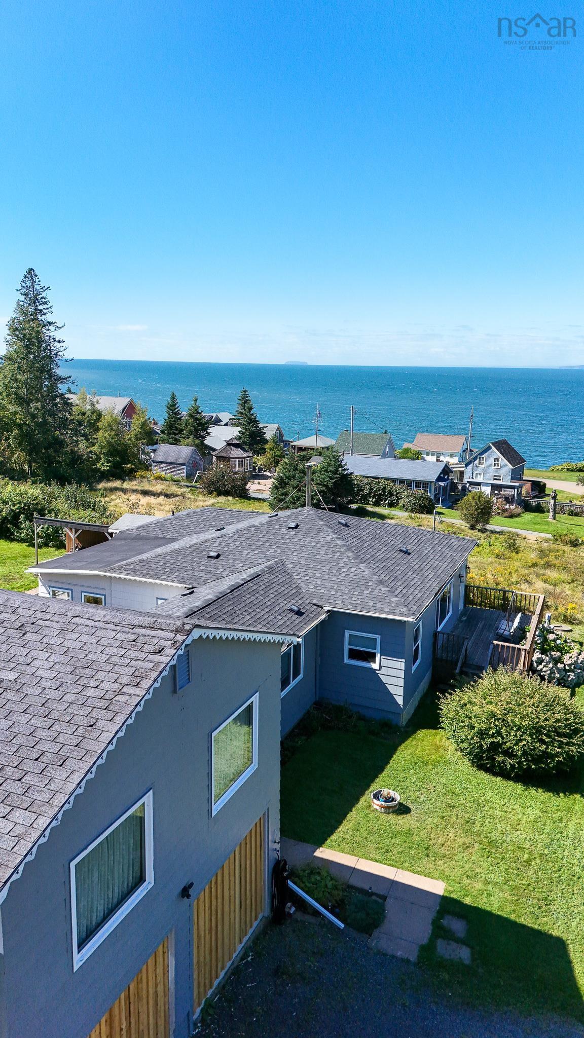 $475,000.00: 60 Cove Road, Halls Harbour