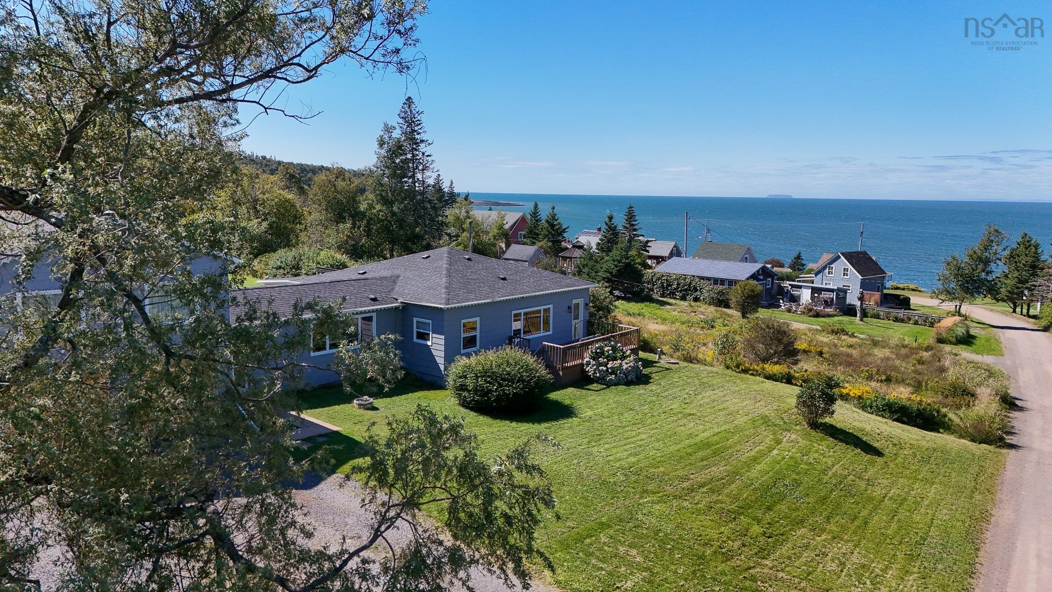 $445,000.00: 60 Cove Road, Halls Harbour