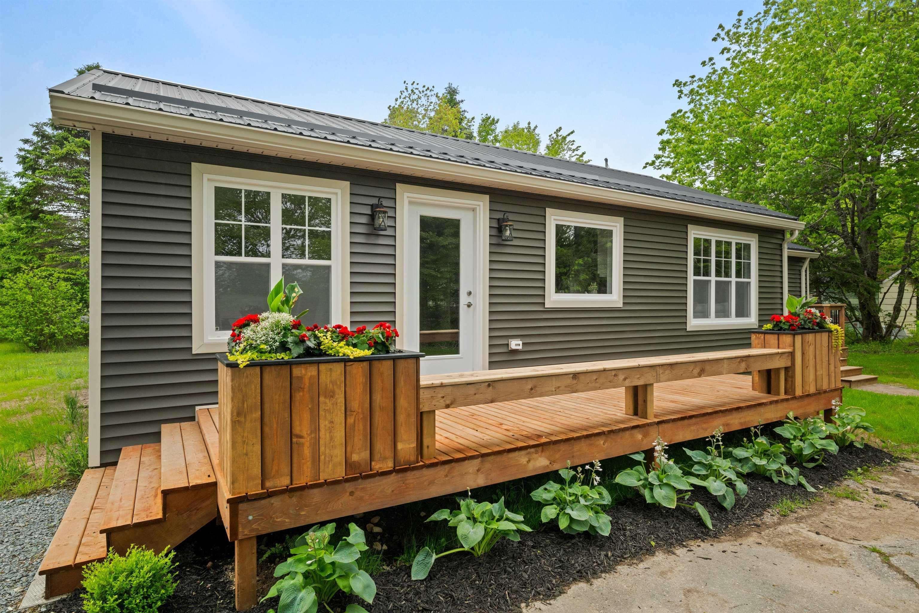 $349,000.00: 7 Daylily Lane, Lake Charlotte