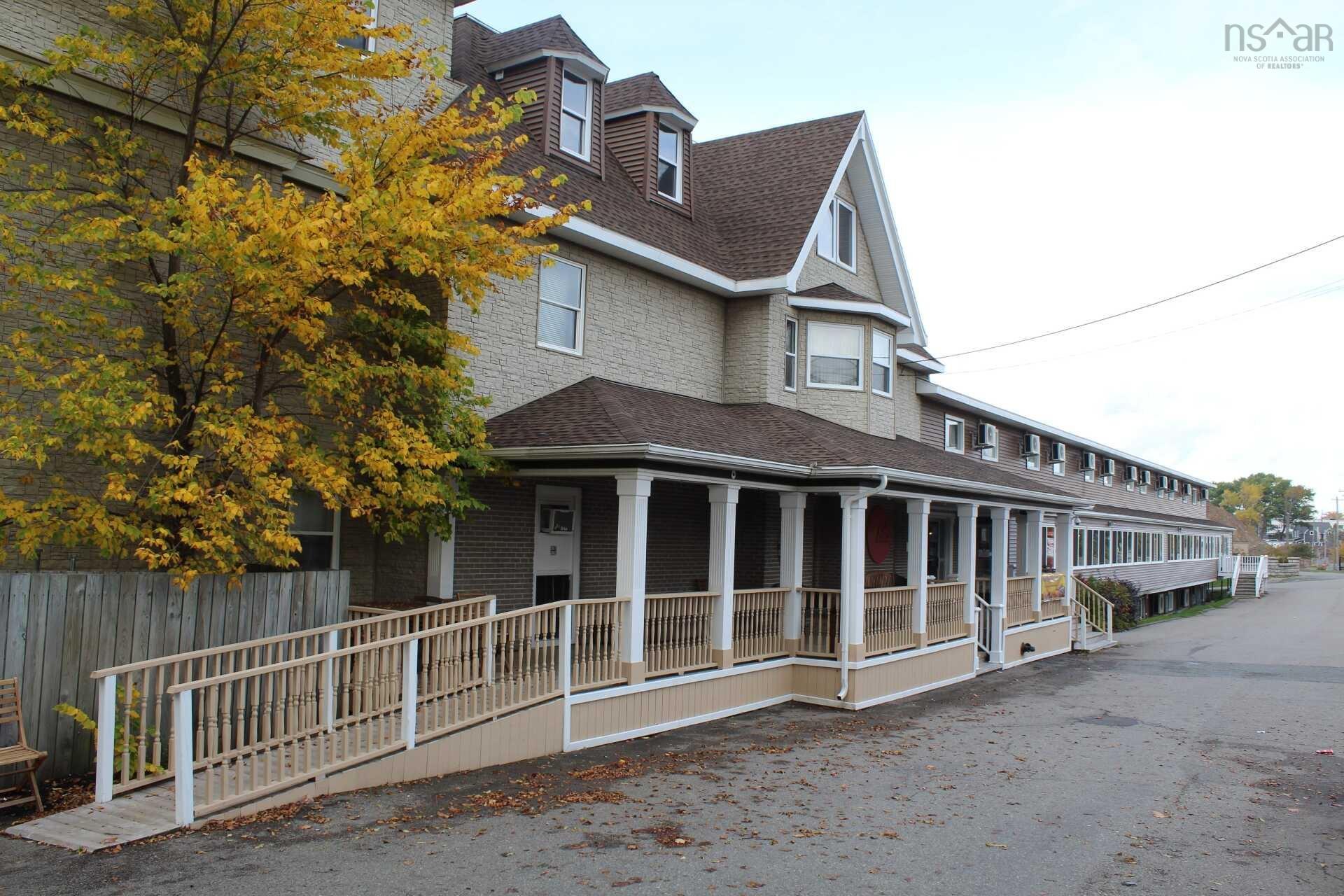 $4,999,999.00: 100 KINGS Road, Sydney