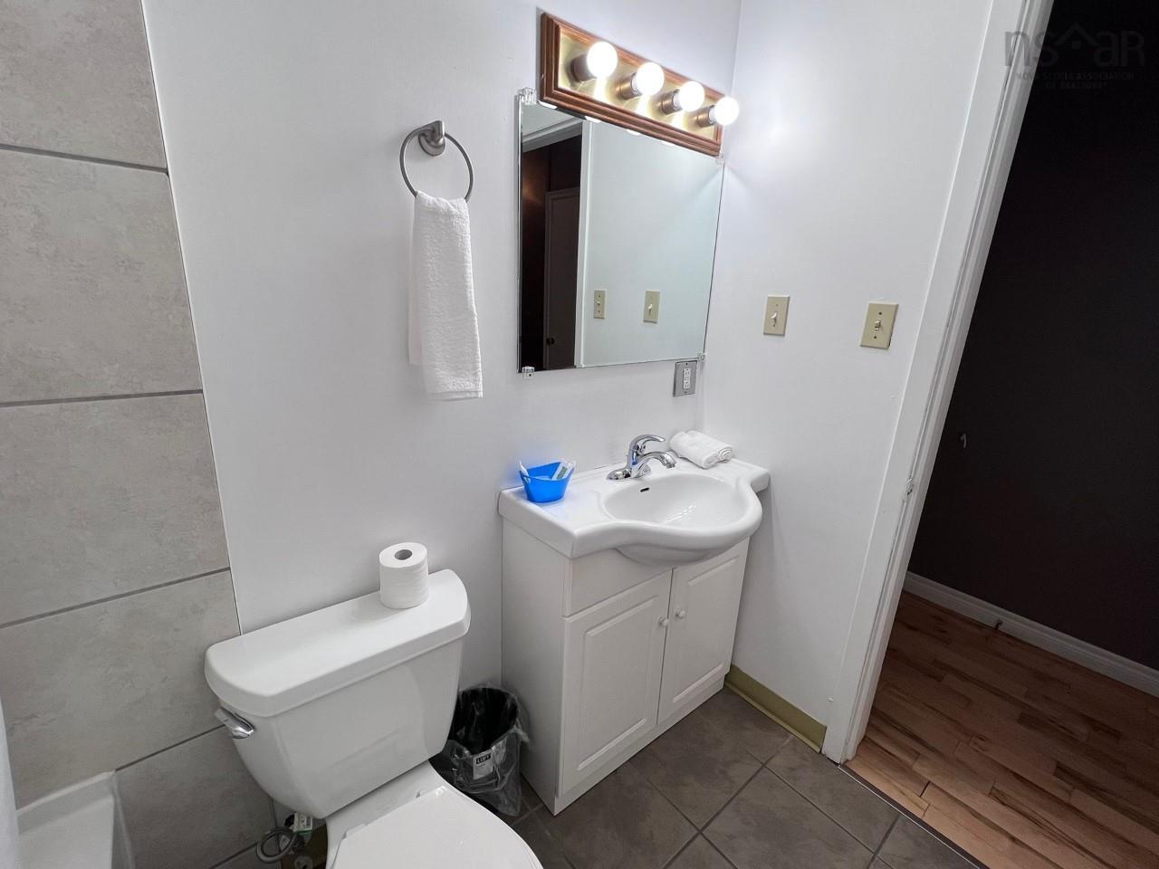 $4,999,999.00: 100 KINGS Road, Sydney