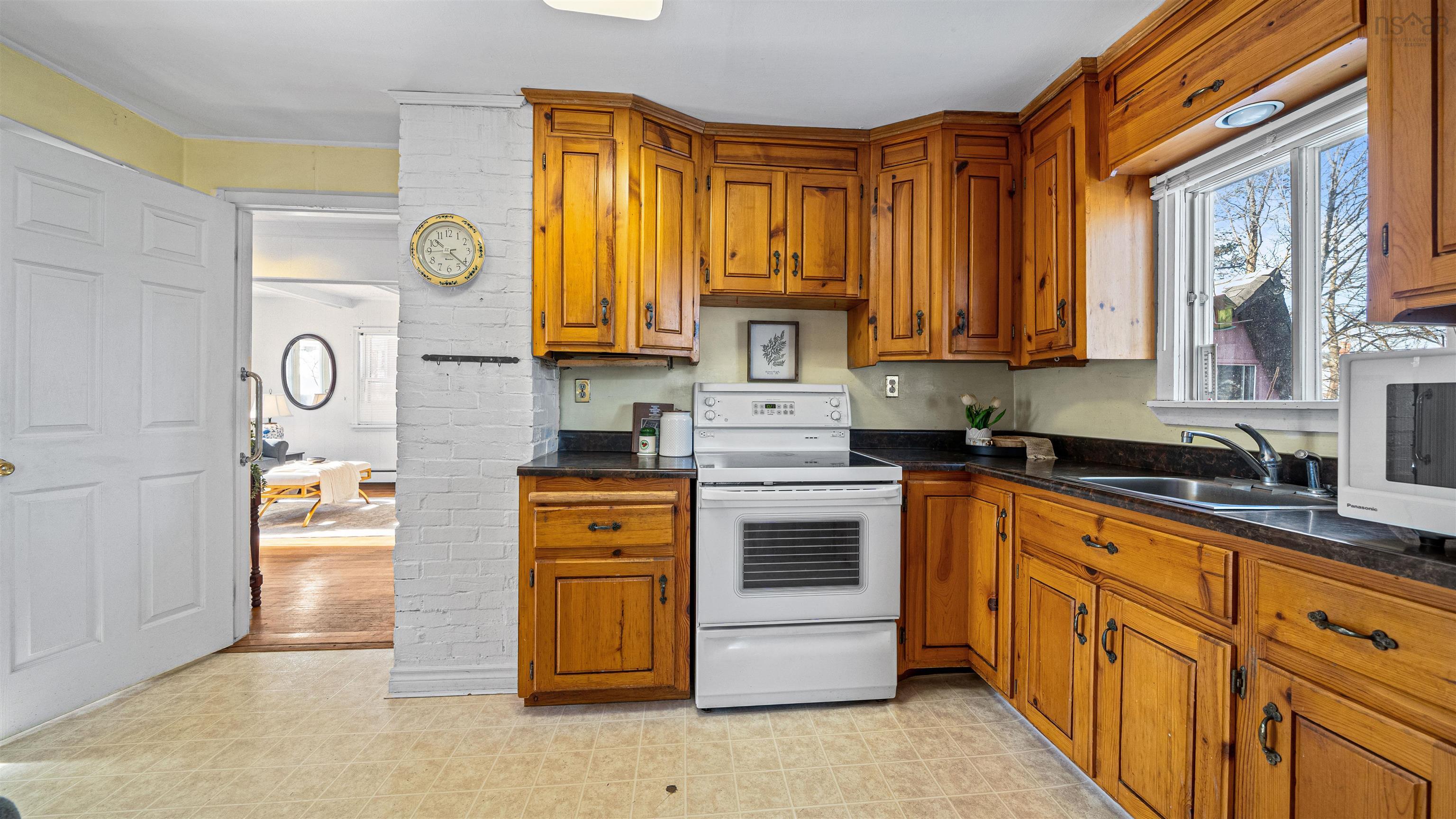 $349,900.00: 61 Withrod Drive, Halifax