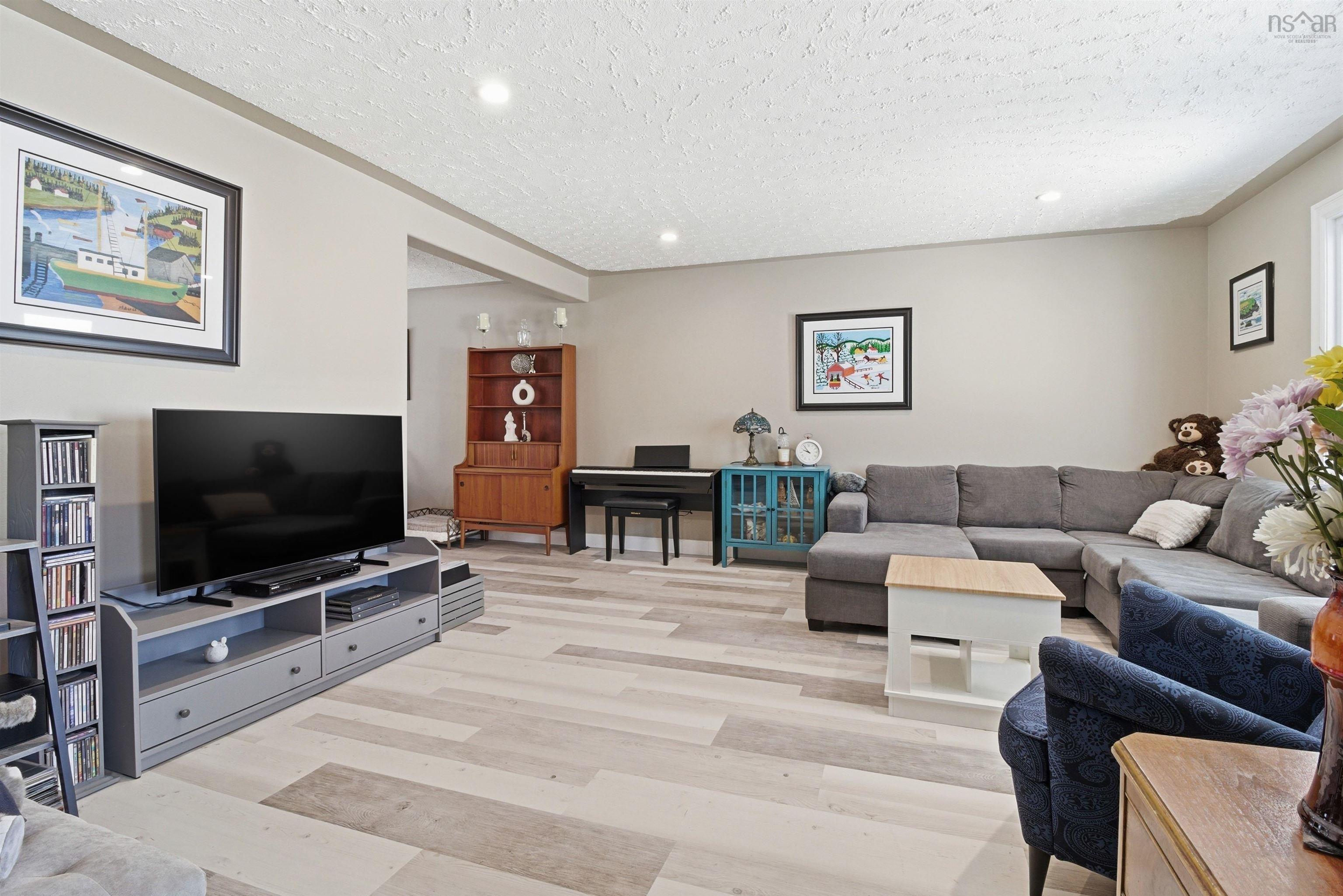 $489,000.00: 216 Stokil Drive, Lower Sackville