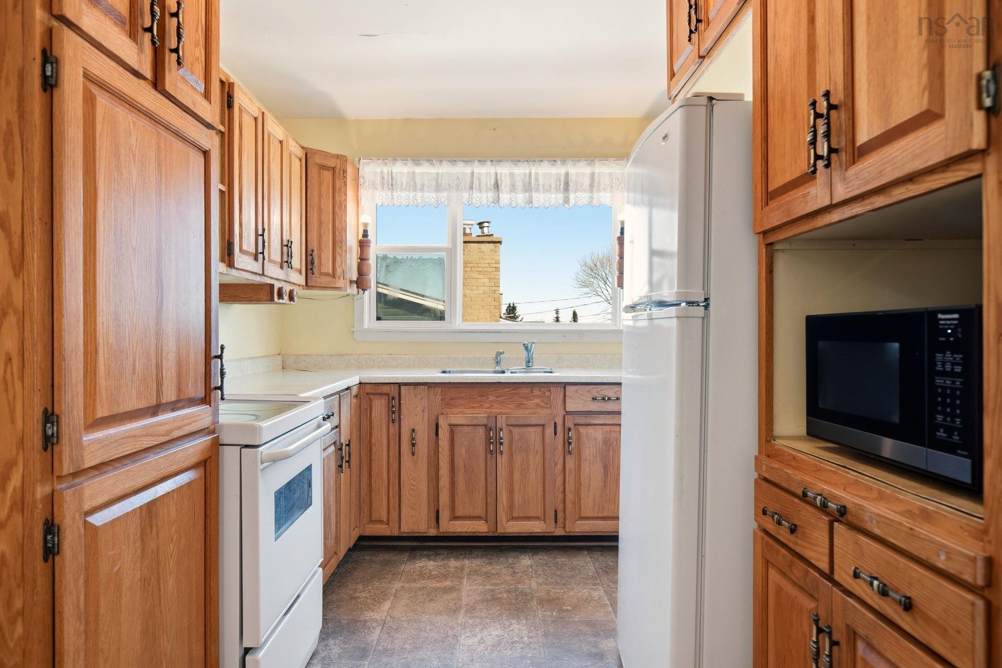 12 Estate Drive, Cole Harbour, NS (MLS 202603837)