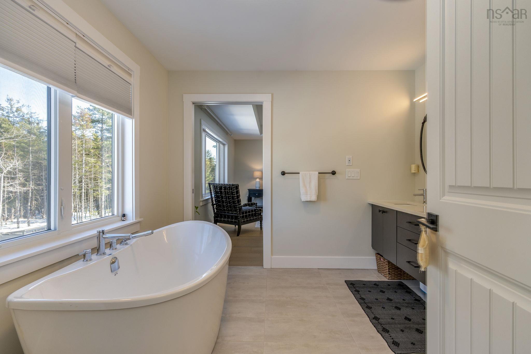 72 Bristolton Avenue, Bedford, NS (MLS 202603841)