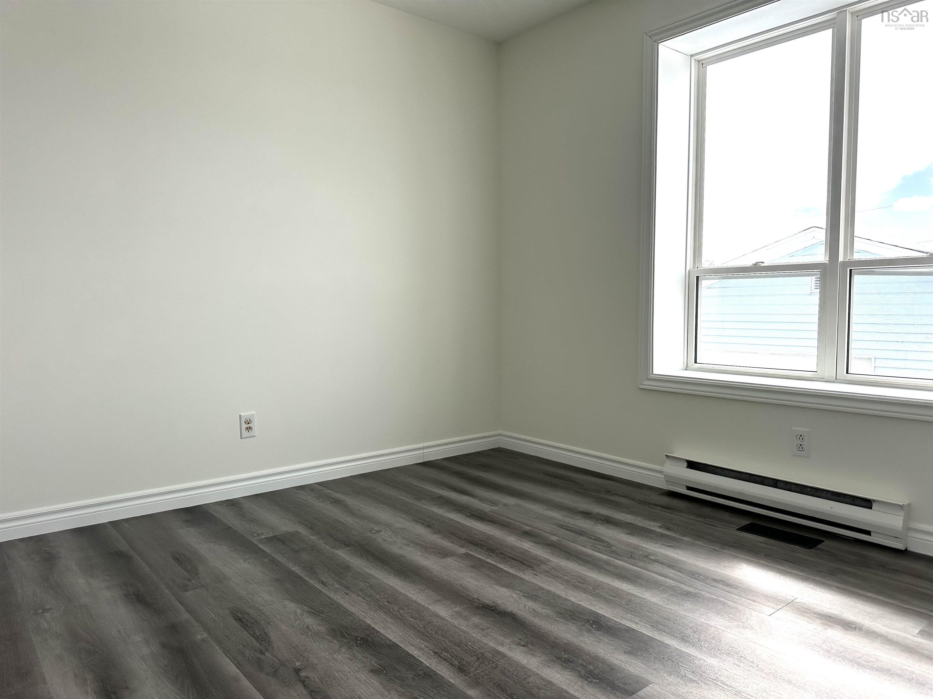 $319,900.00: 14 Crescent Drive, Glace Bay