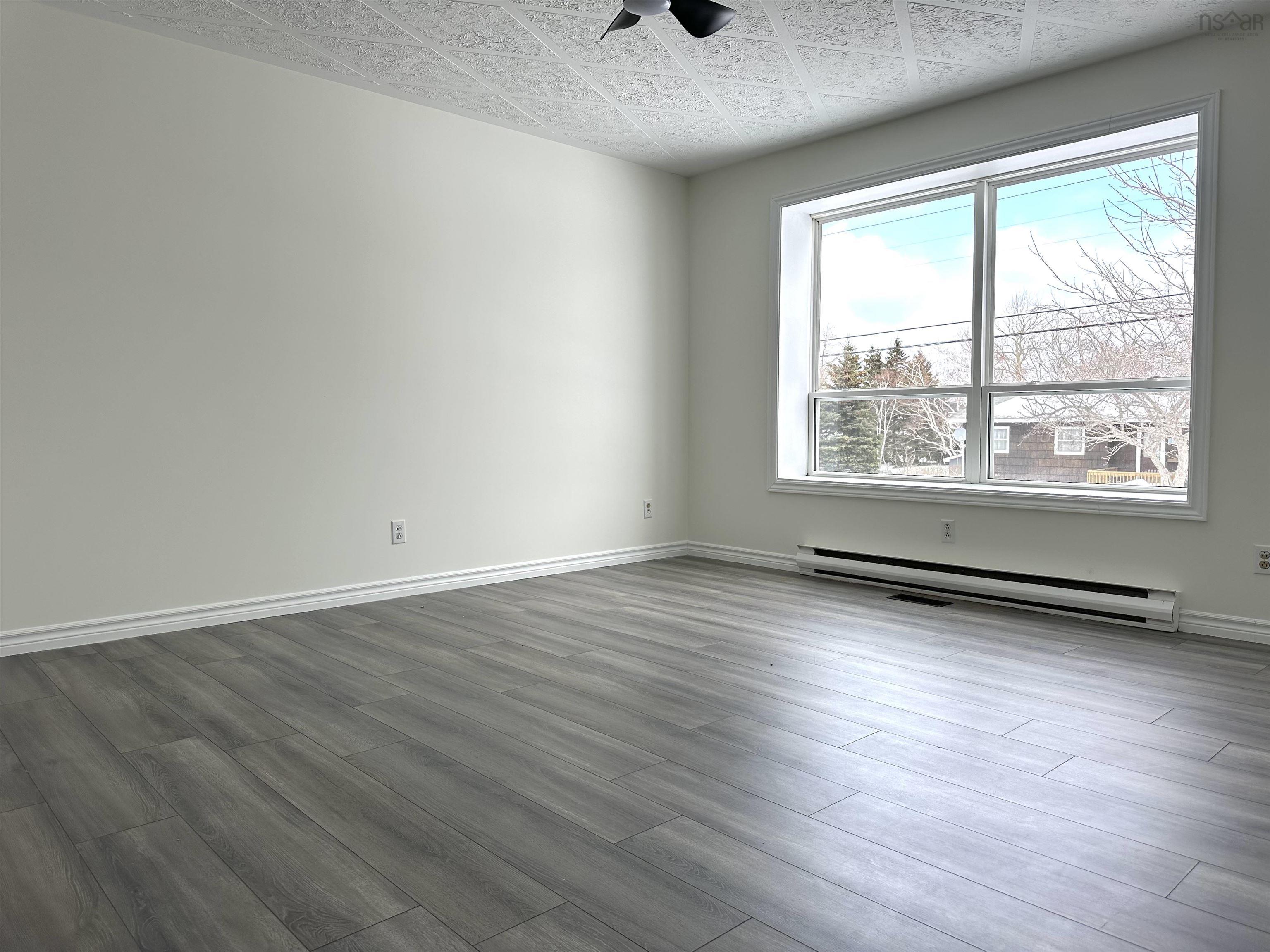 $319,900.00: 14 Crescent Drive, Glace Bay