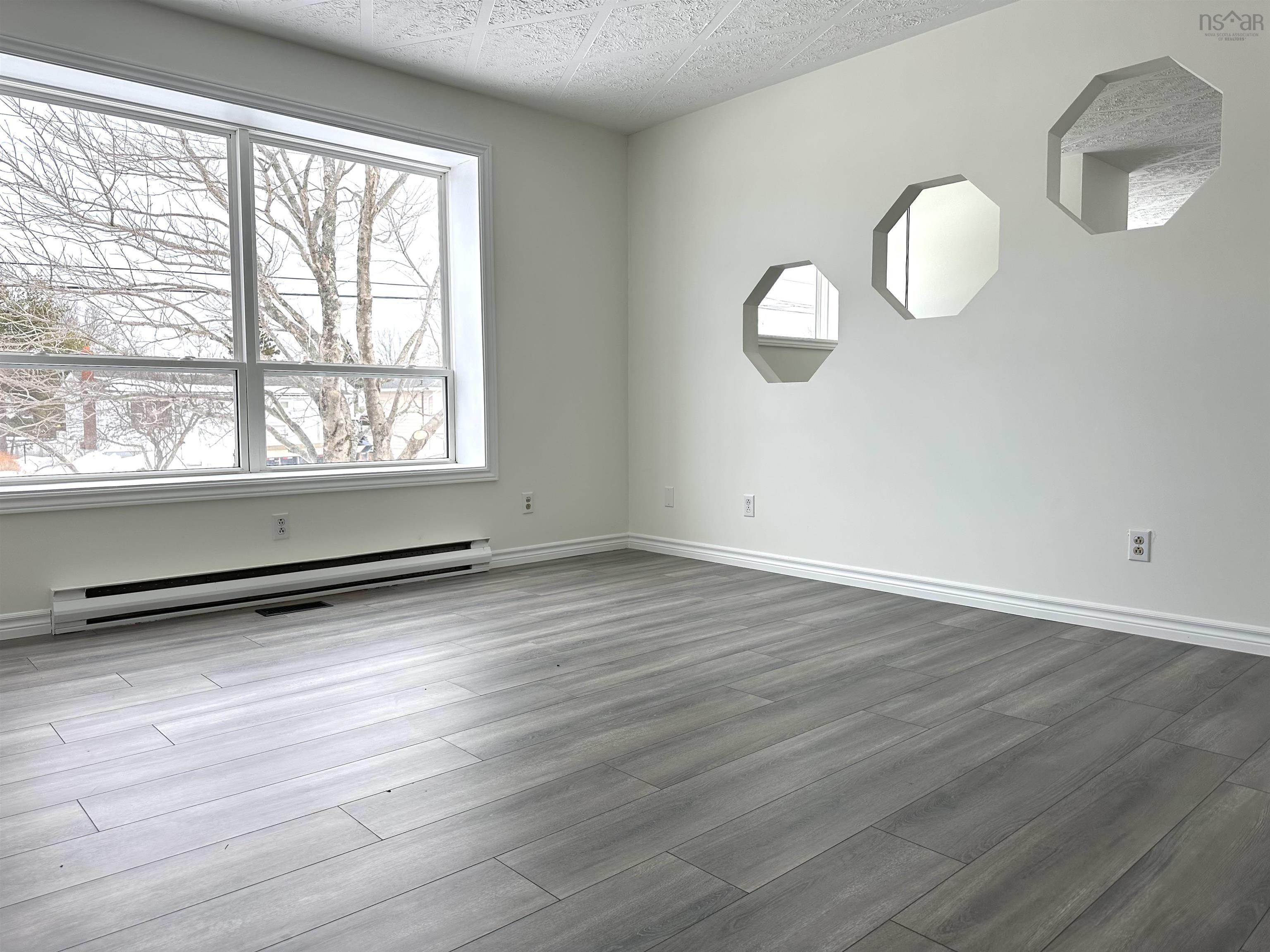 $319,900.00: 14 Crescent Drive, Glace Bay