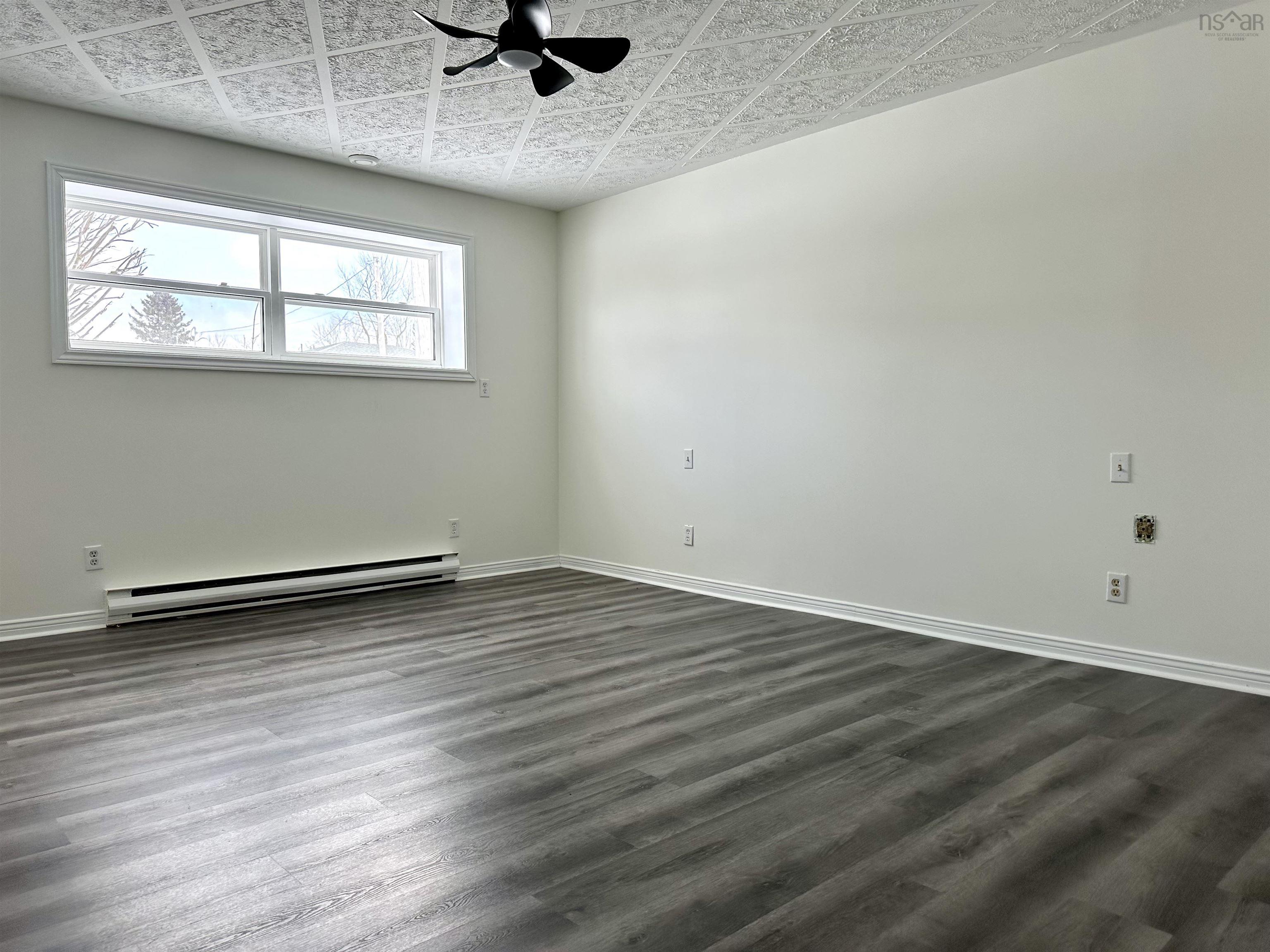 $319,900.00: 14 Crescent Drive, Glace Bay