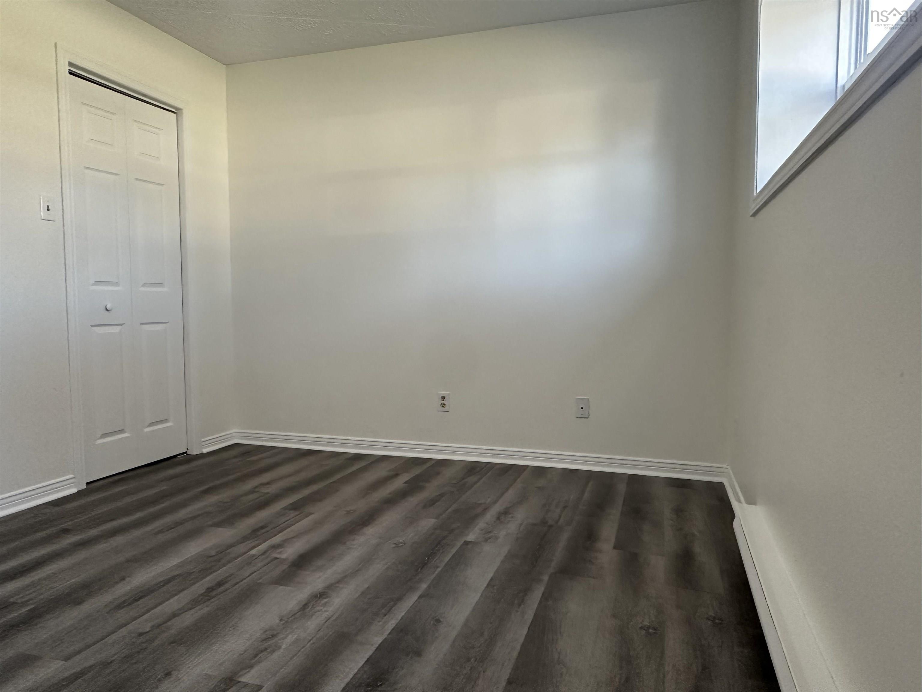 $319,900.00: 14 Crescent Drive, Glace Bay